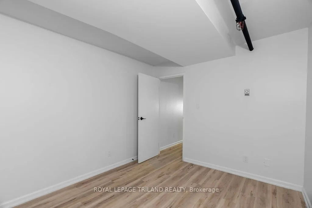 330 Clarence Street, #B1