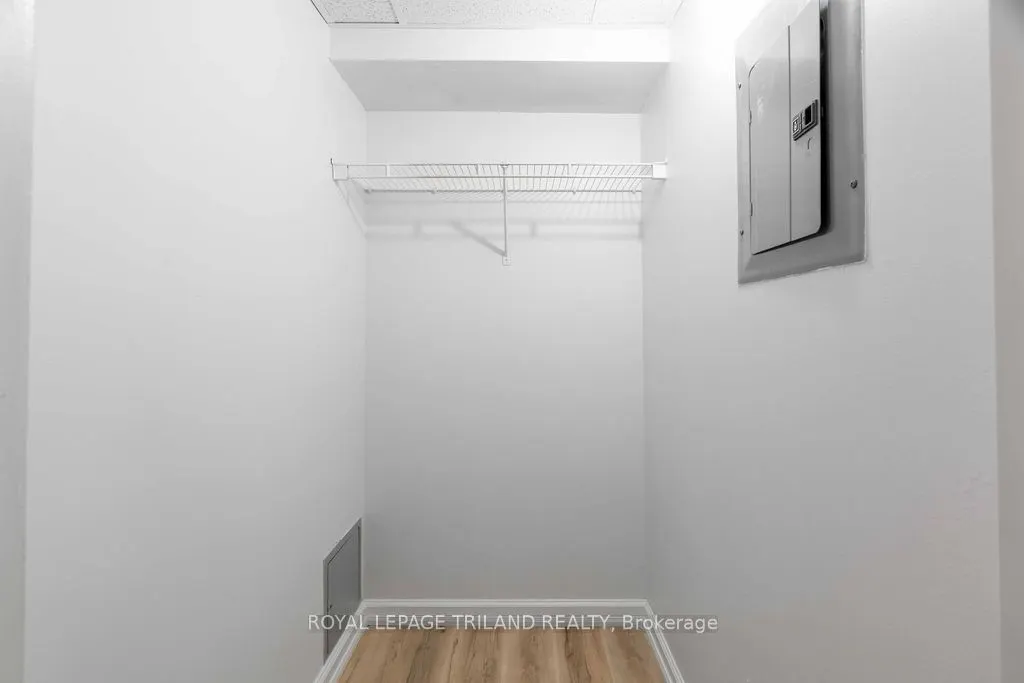 330 Clarence Street, #B1
