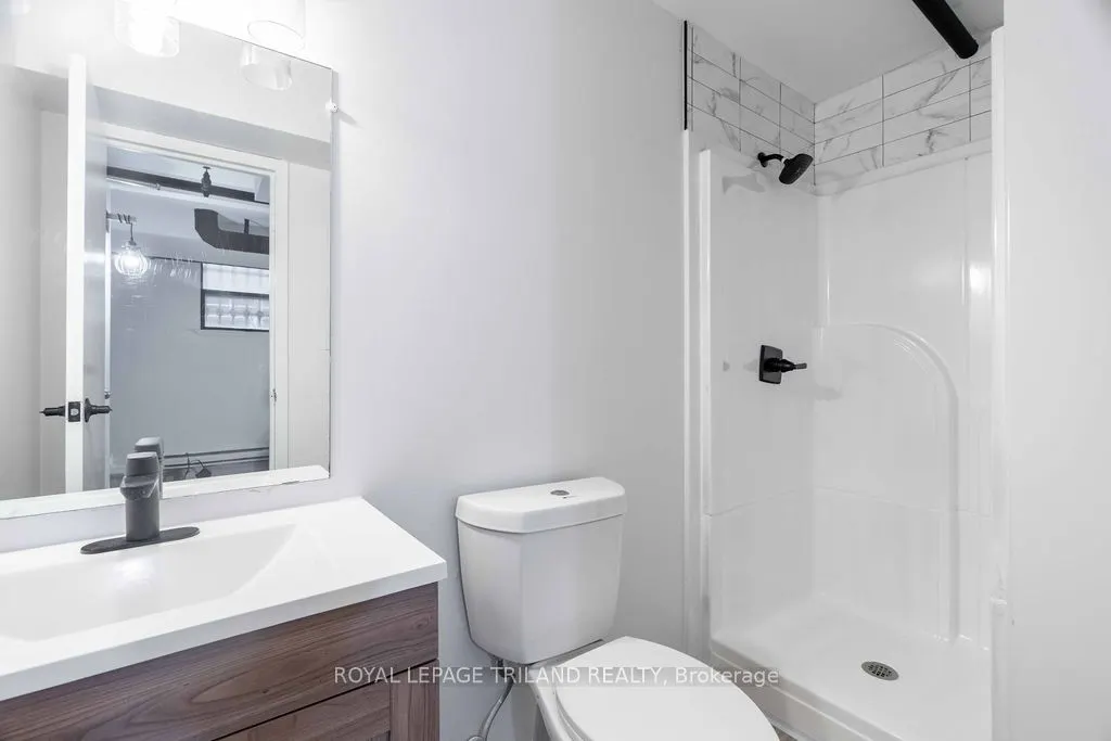330 Clarence Street, #B1