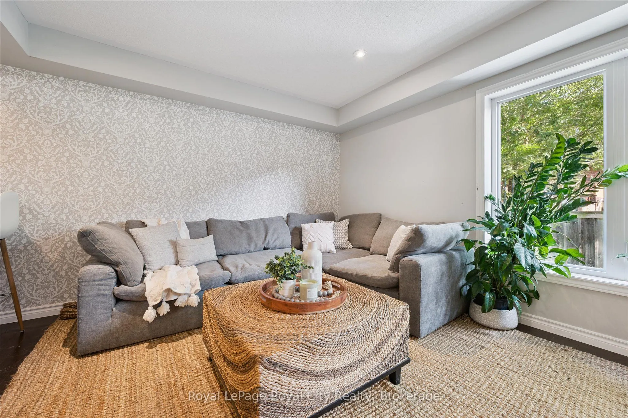 167 Arkell Road, #16
