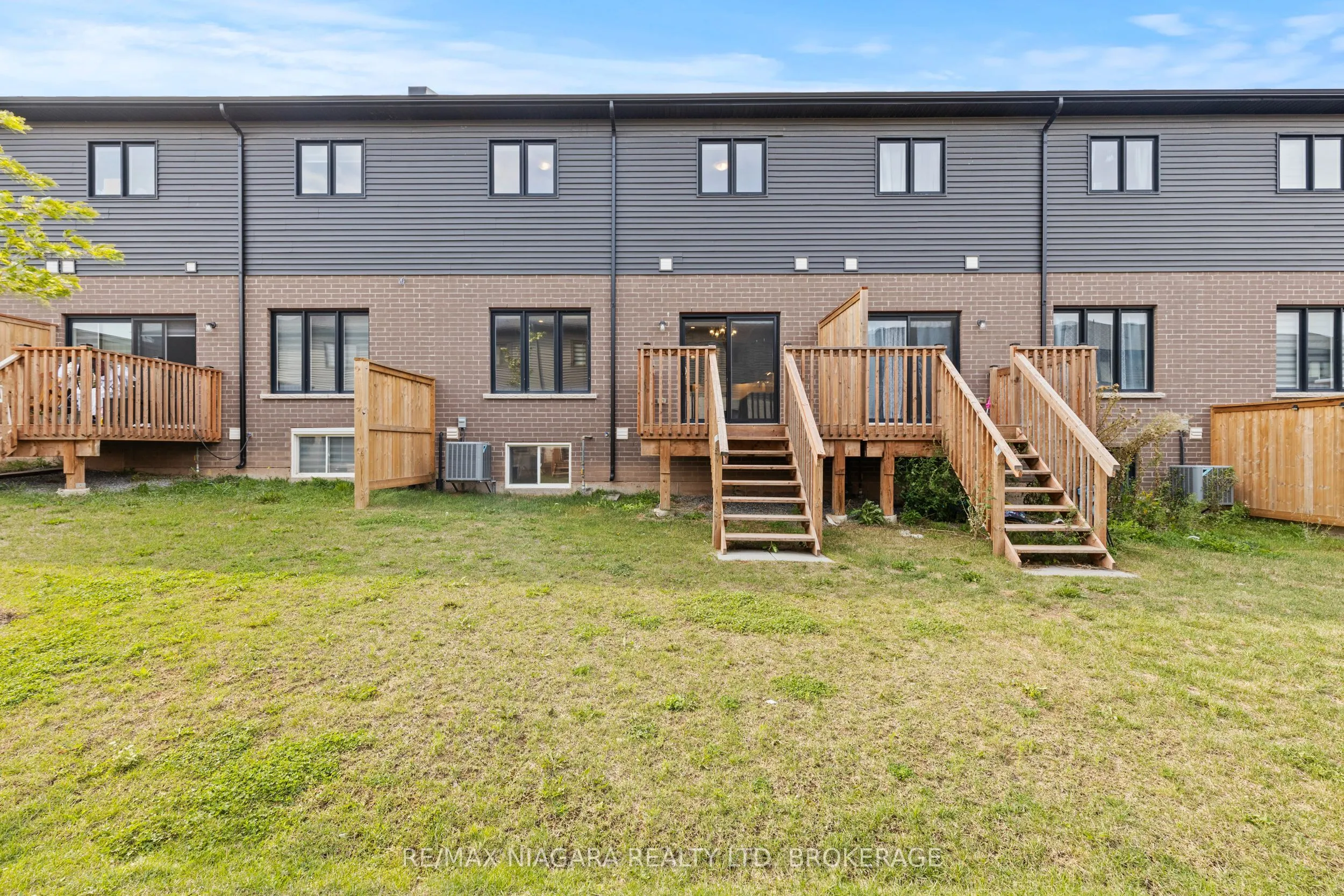 4552 Portage Road, #23