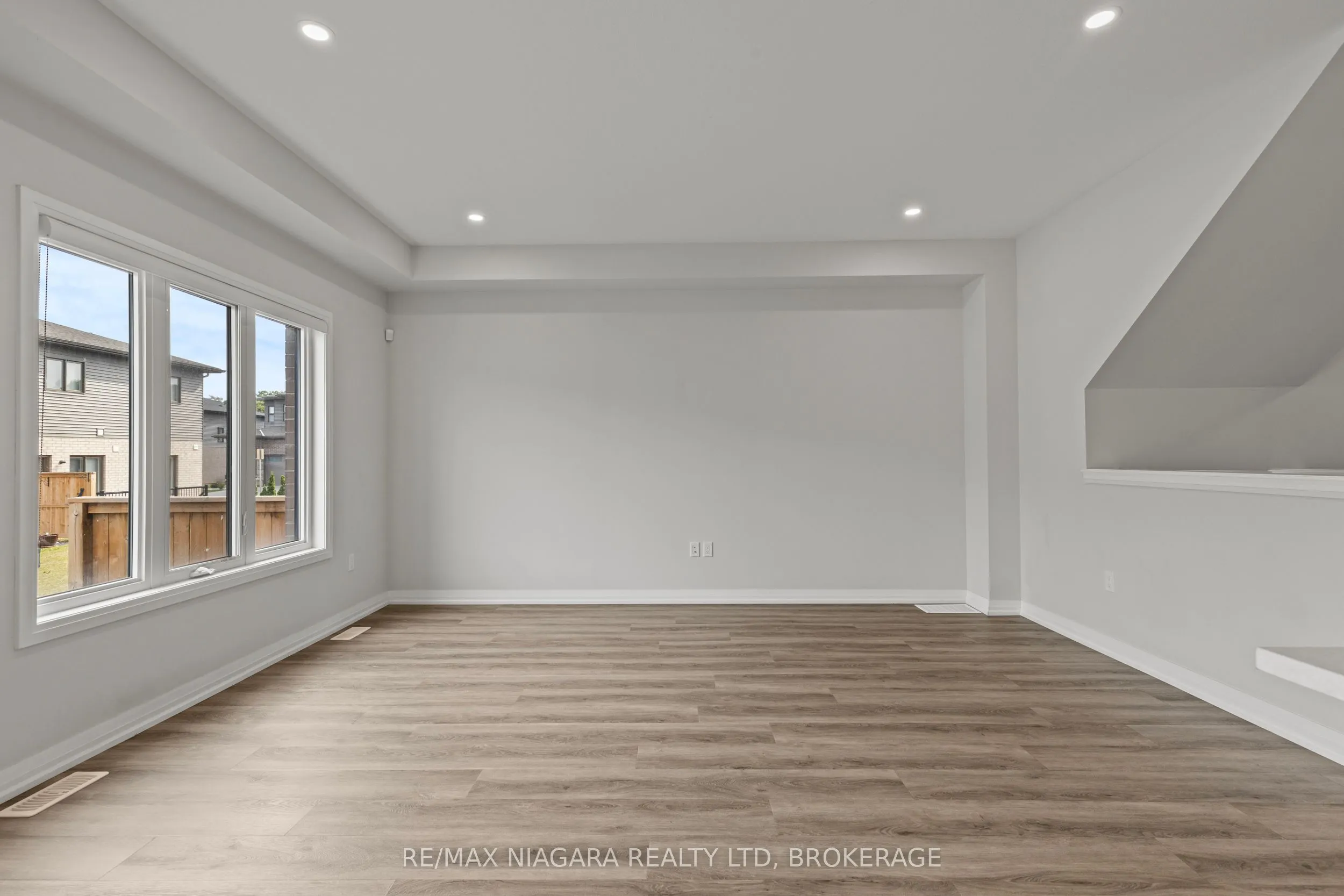 4552 Portage Road, #23