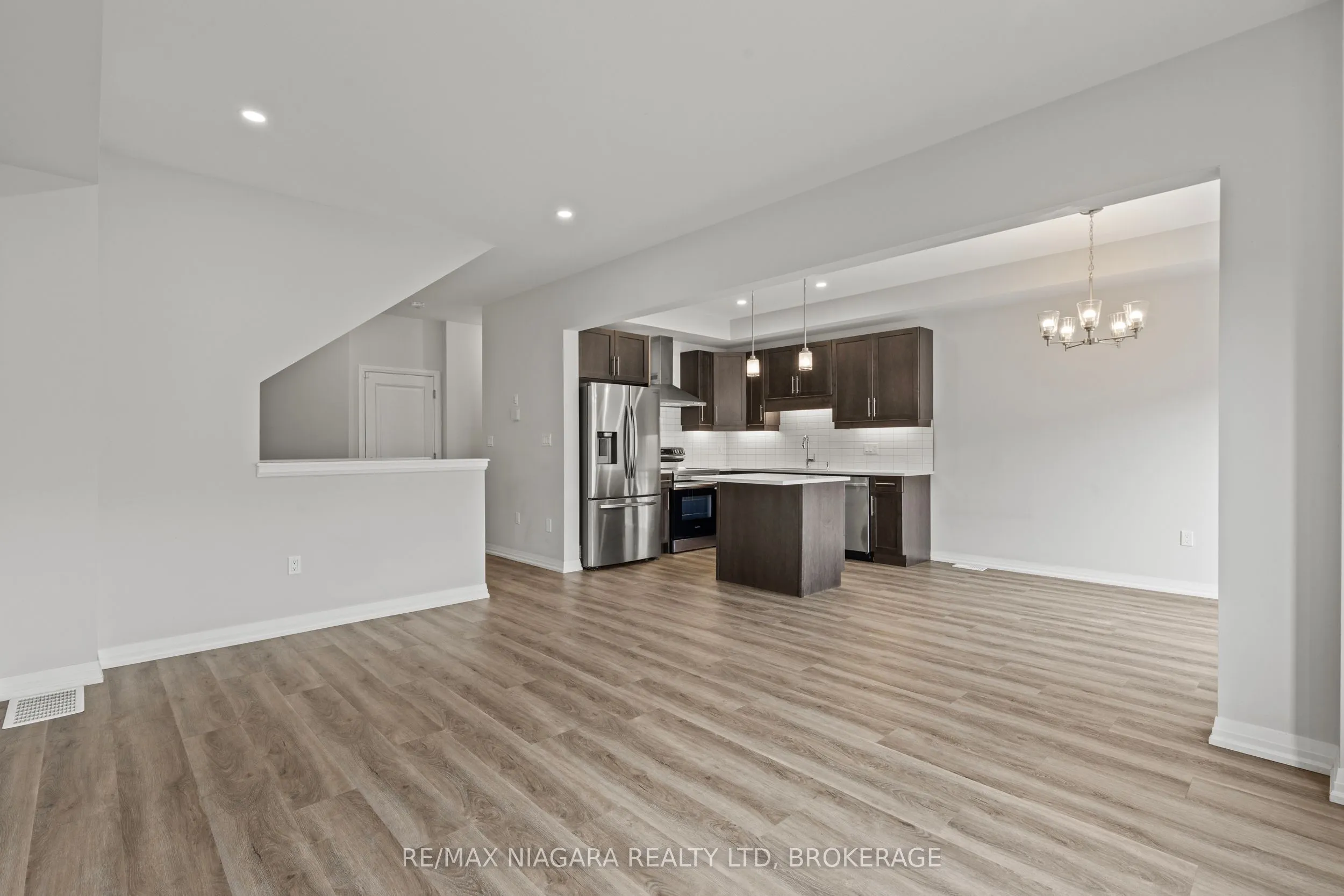 4552 Portage Road, #23