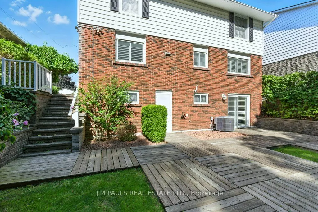 176 Montmorency Drive