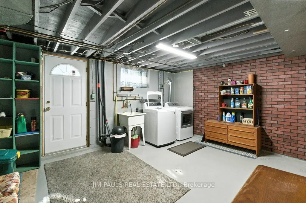 176 Montmorency Drive