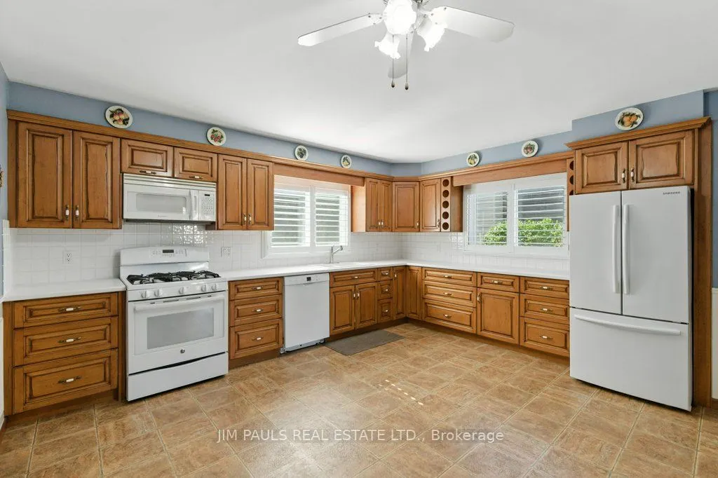 176 Montmorency Drive