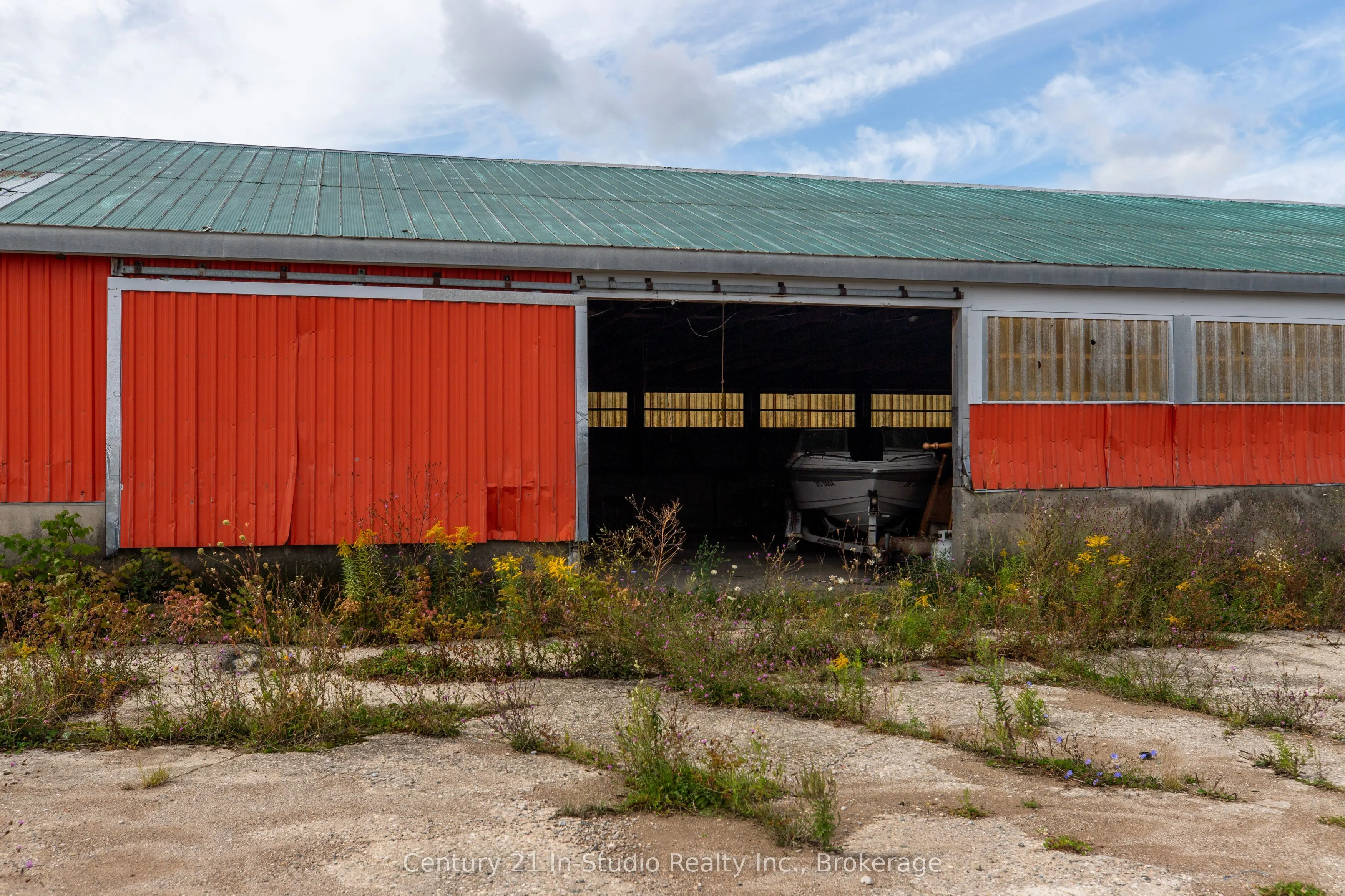 2231 BRUCE ROAD 40