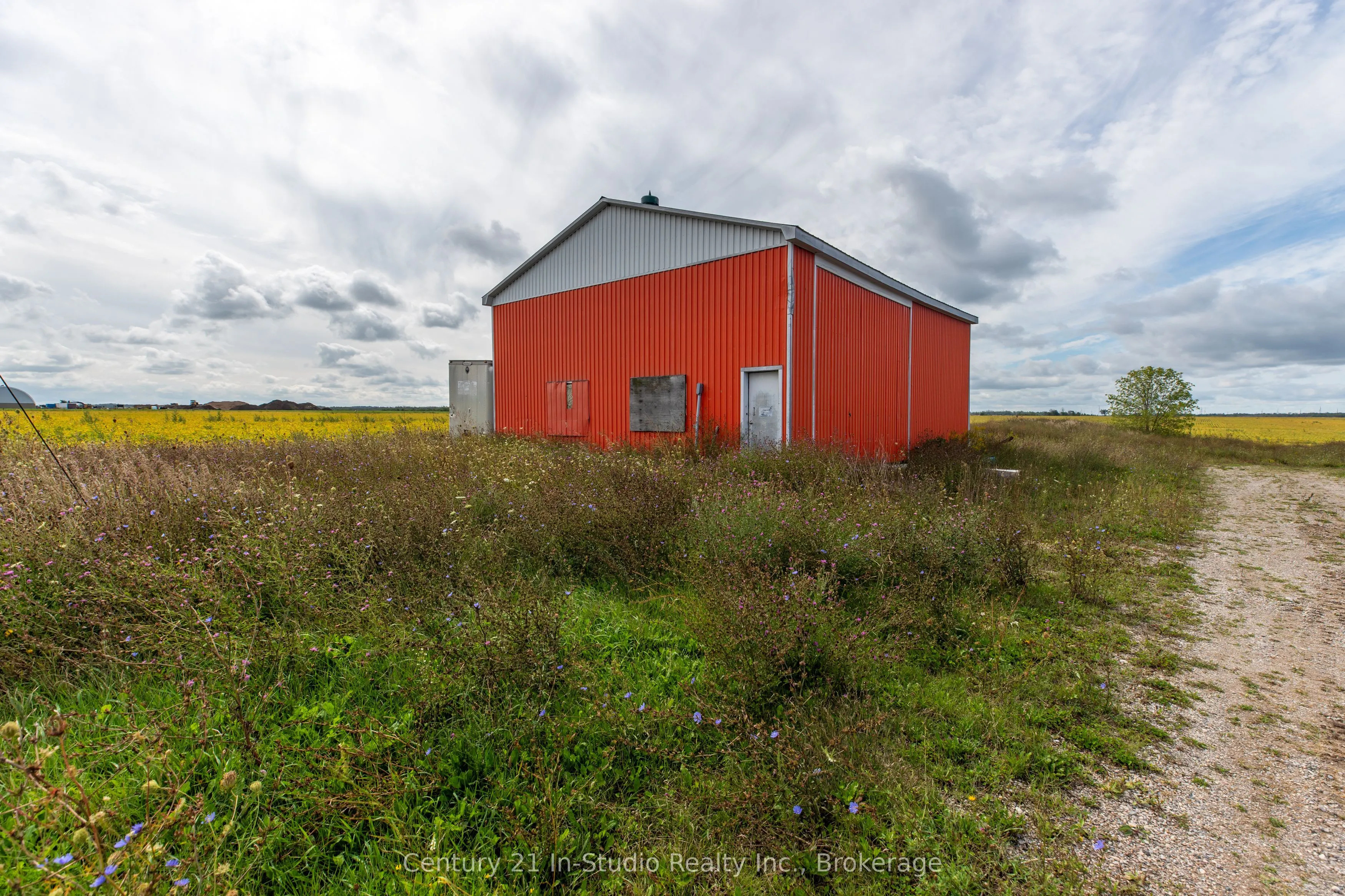 2231 BRUCE ROAD 40