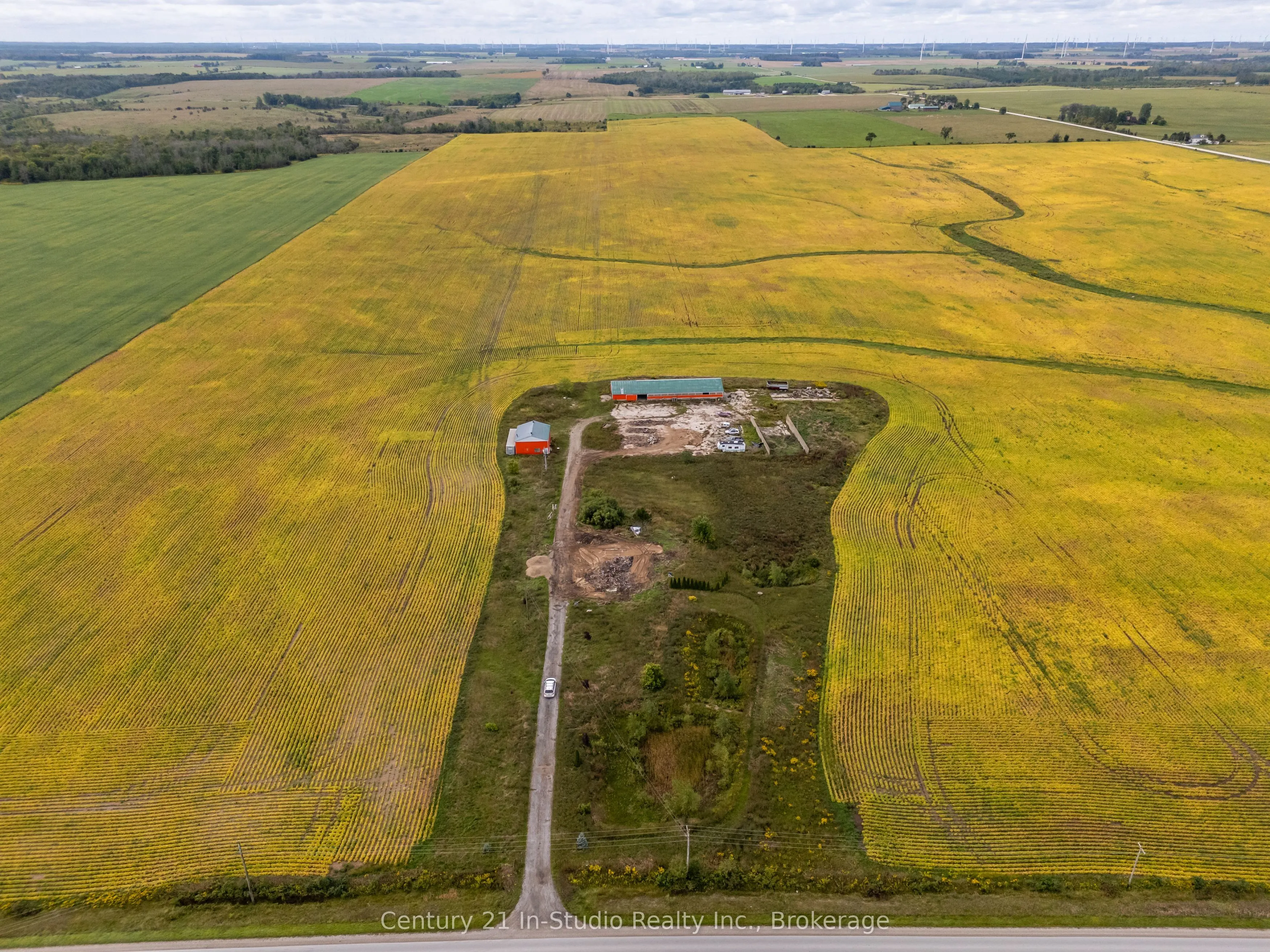2231 BRUCE ROAD 40