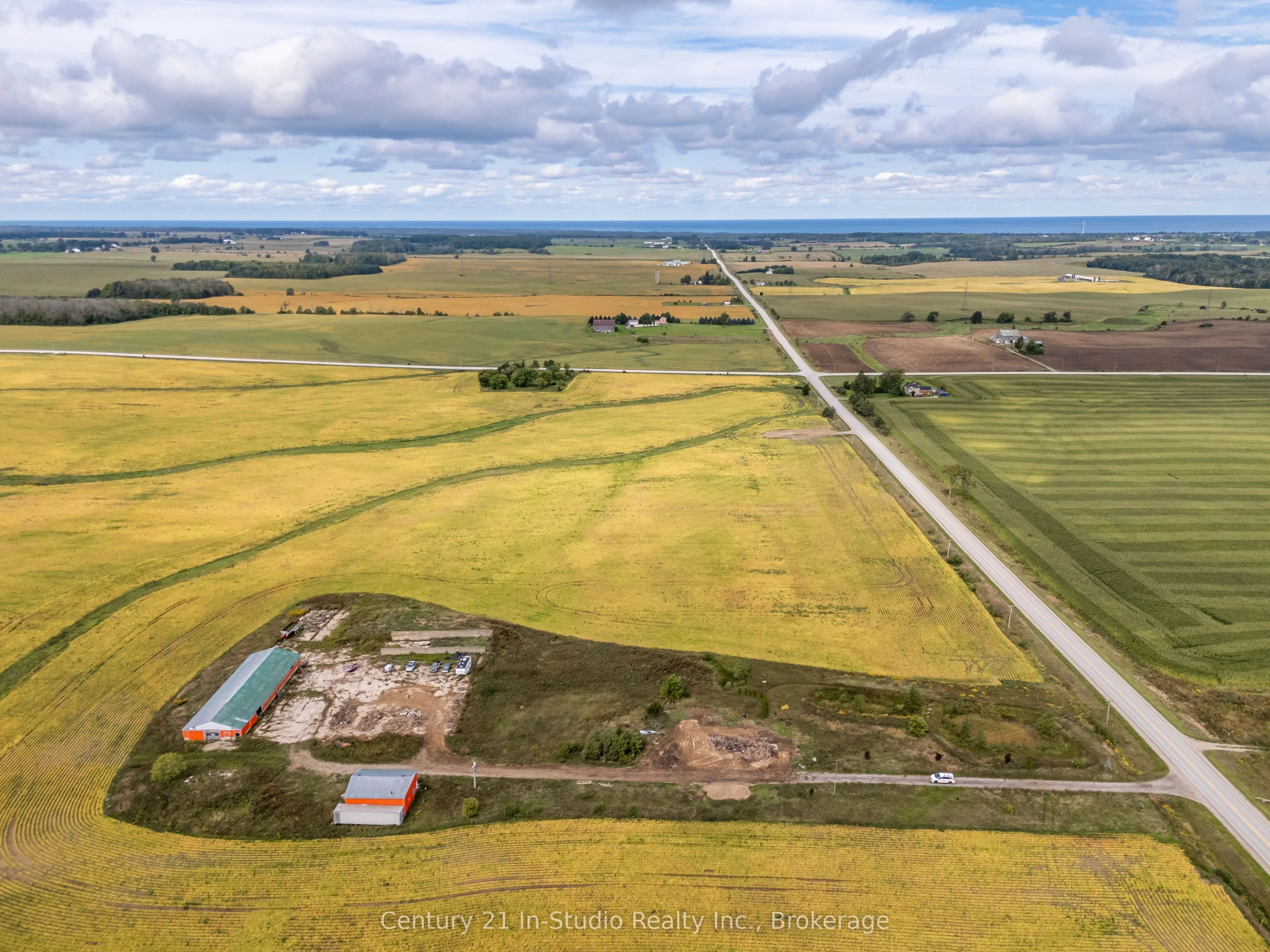 2231 BRUCE ROAD 40