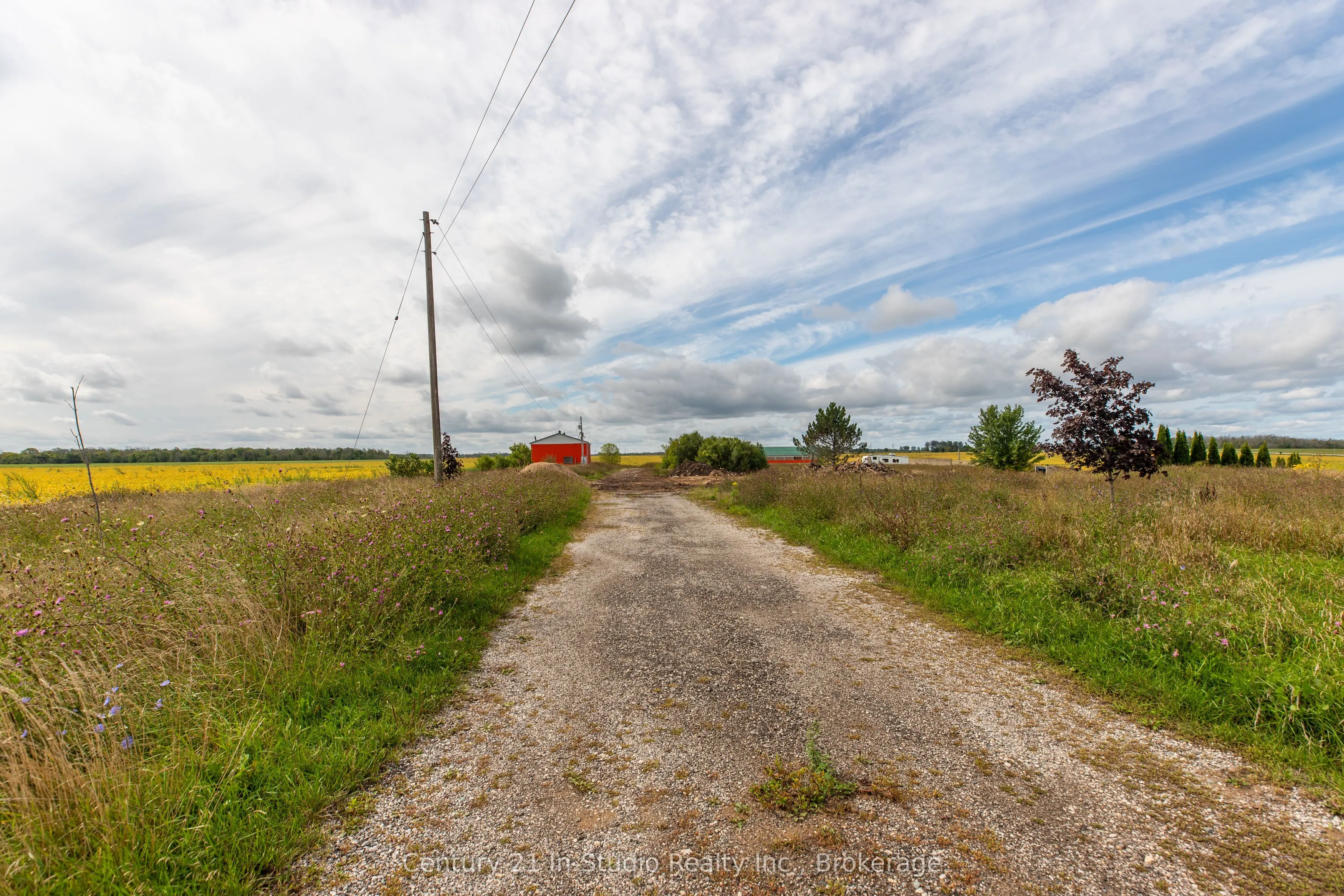 2231 BRUCE ROAD 40