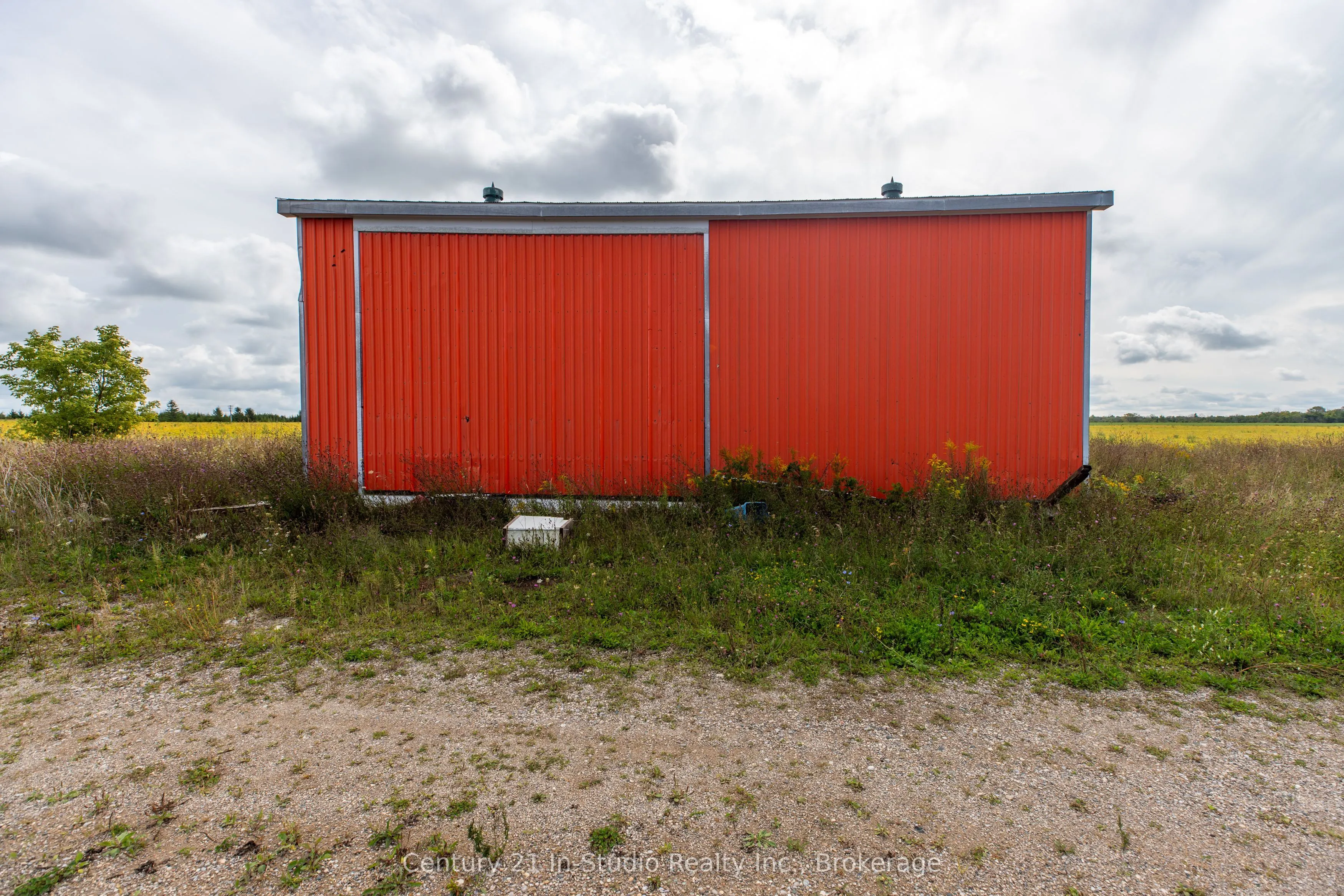 2231 BRUCE ROAD 40