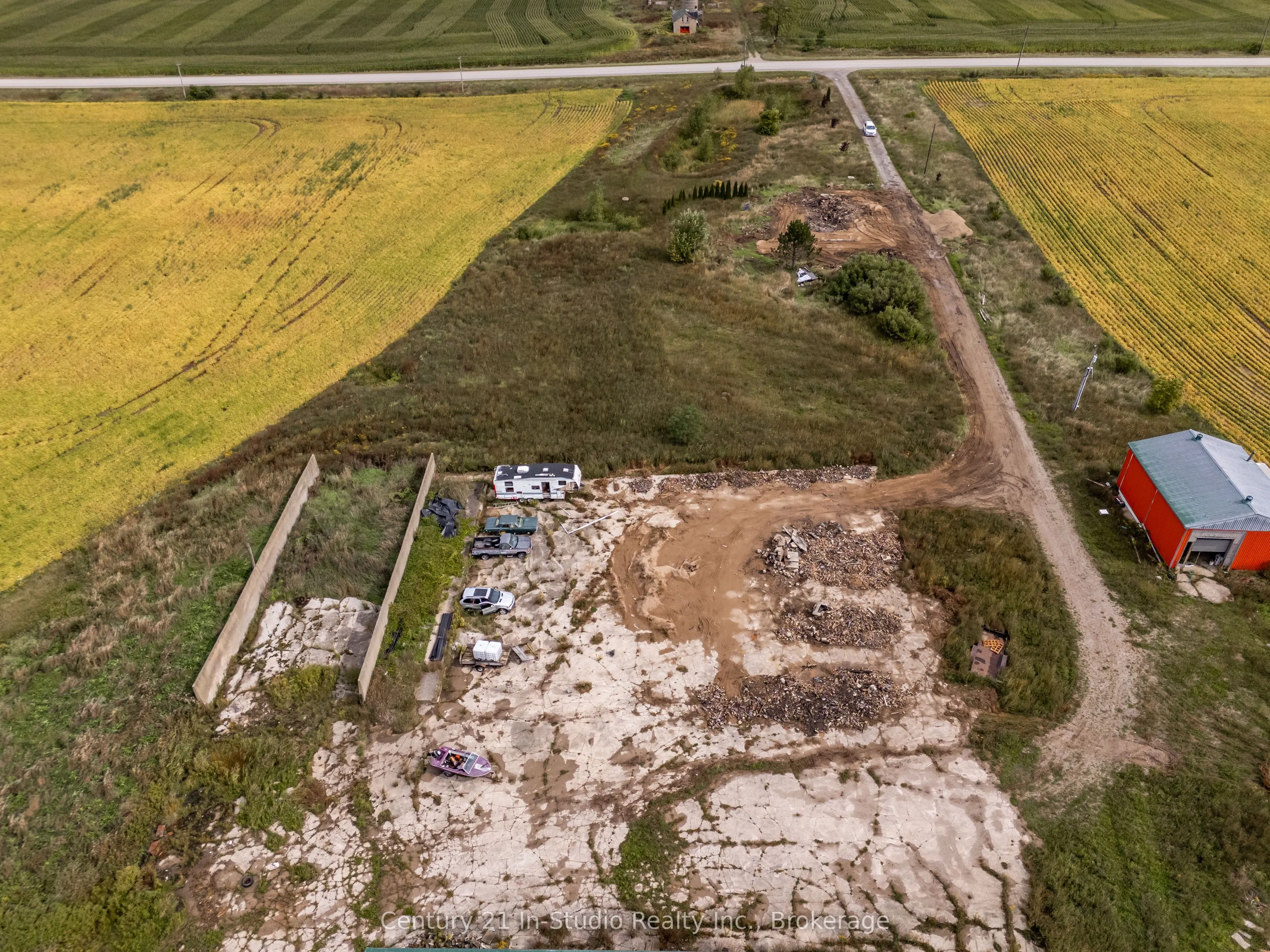 2231 BRUCE ROAD 40