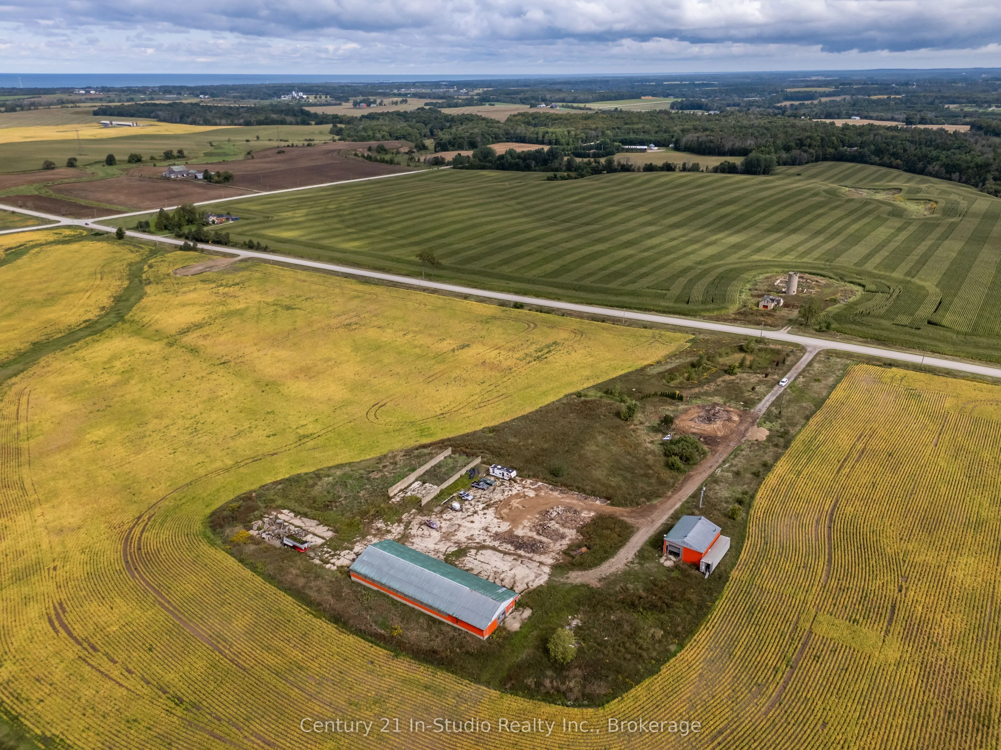 2231 BRUCE ROAD 40