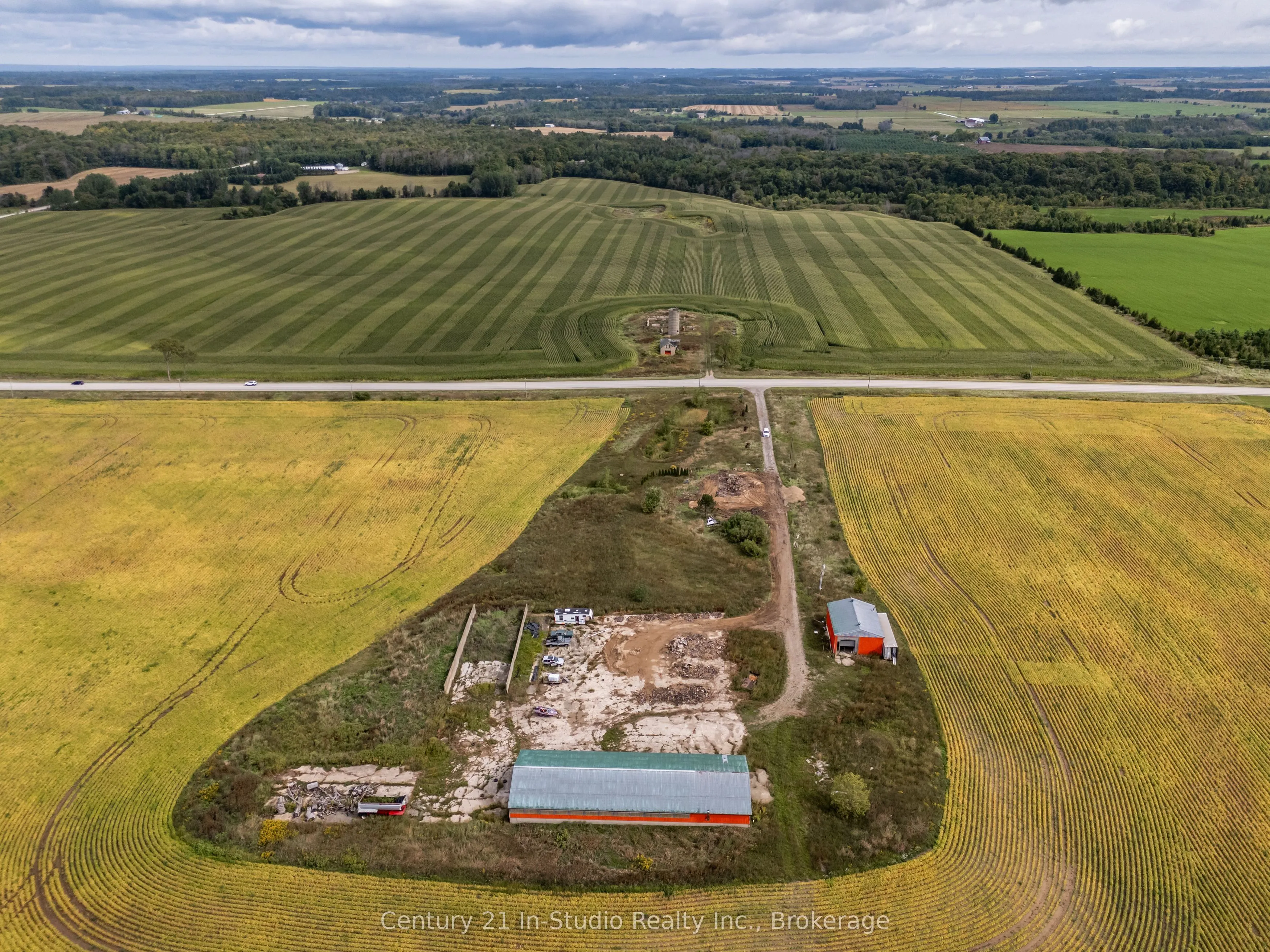 2231 BRUCE ROAD 40