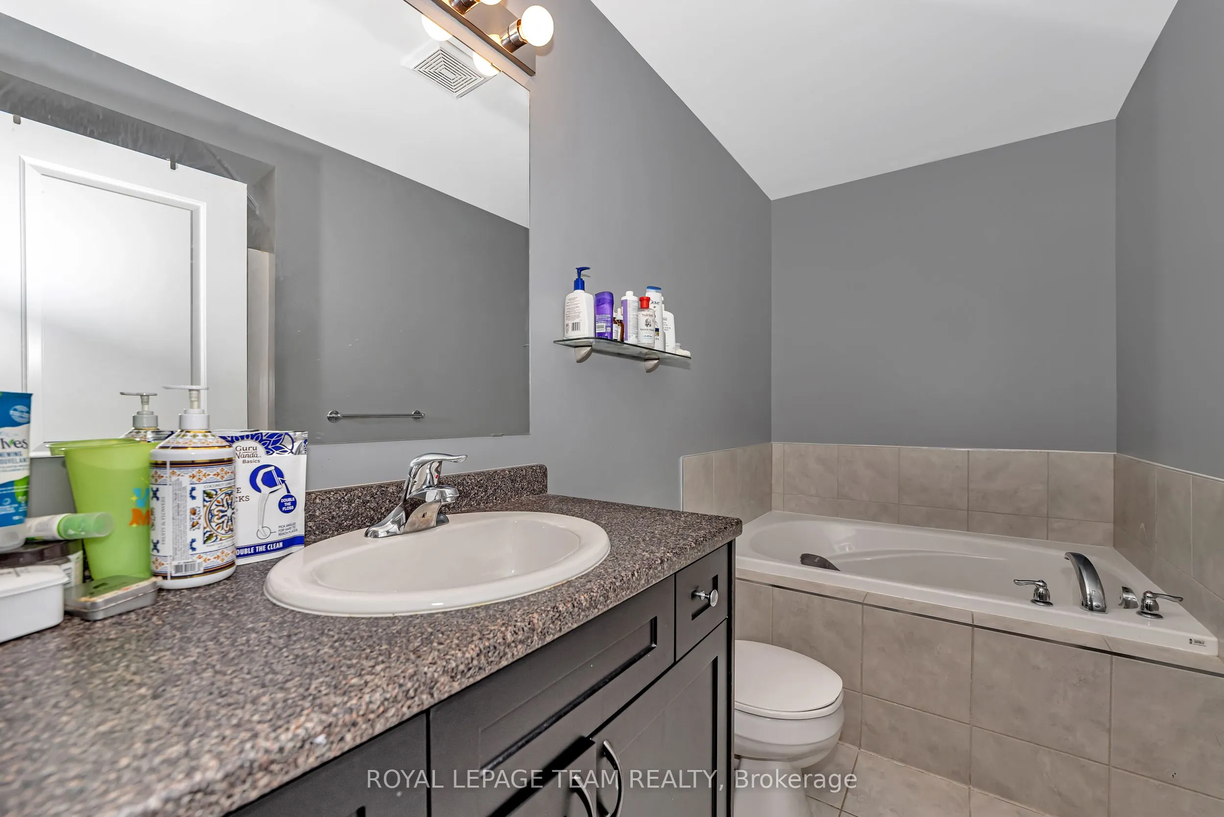 625 Pepperville Crescent