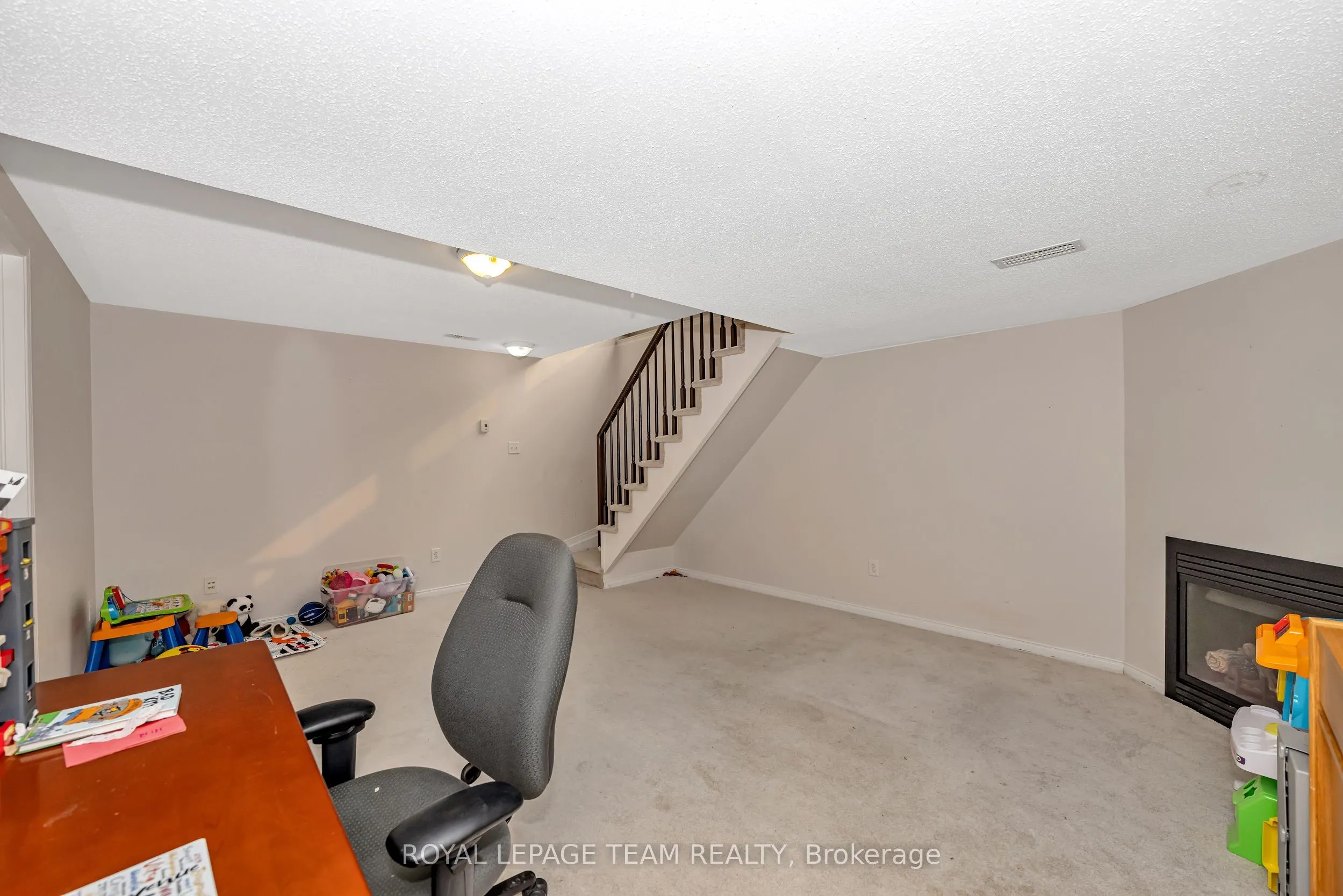 625 Pepperville Crescent