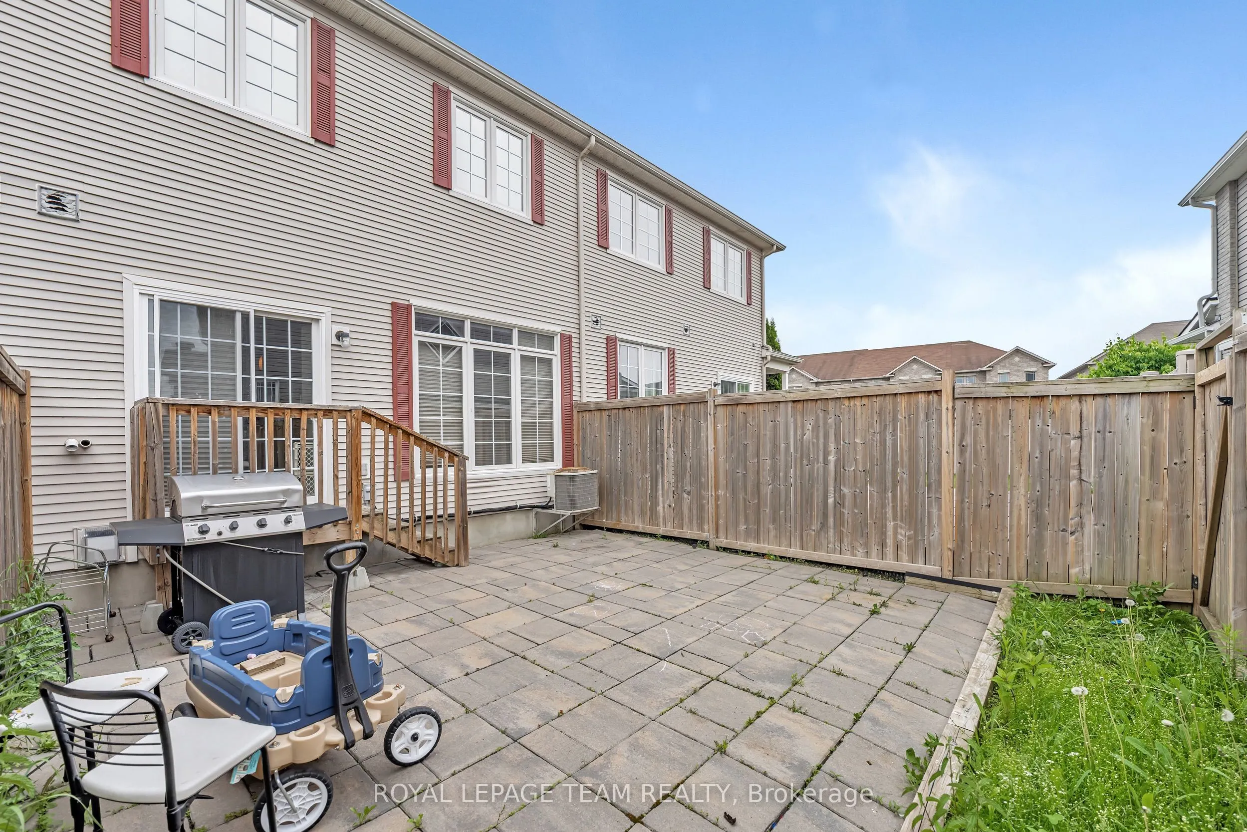 625 Pepperville Crescent