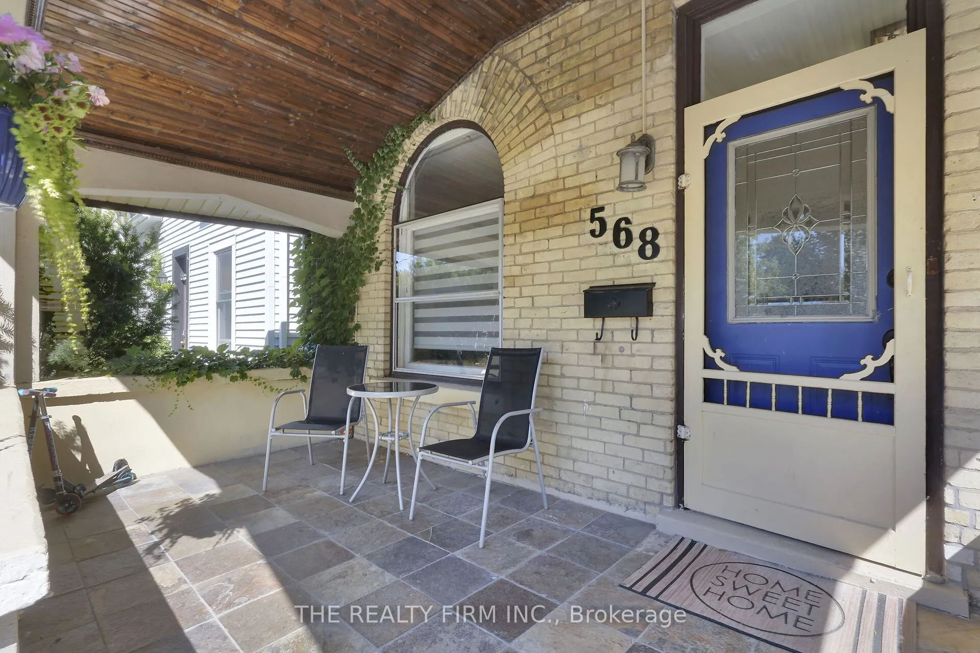 568 Piccadilly Street