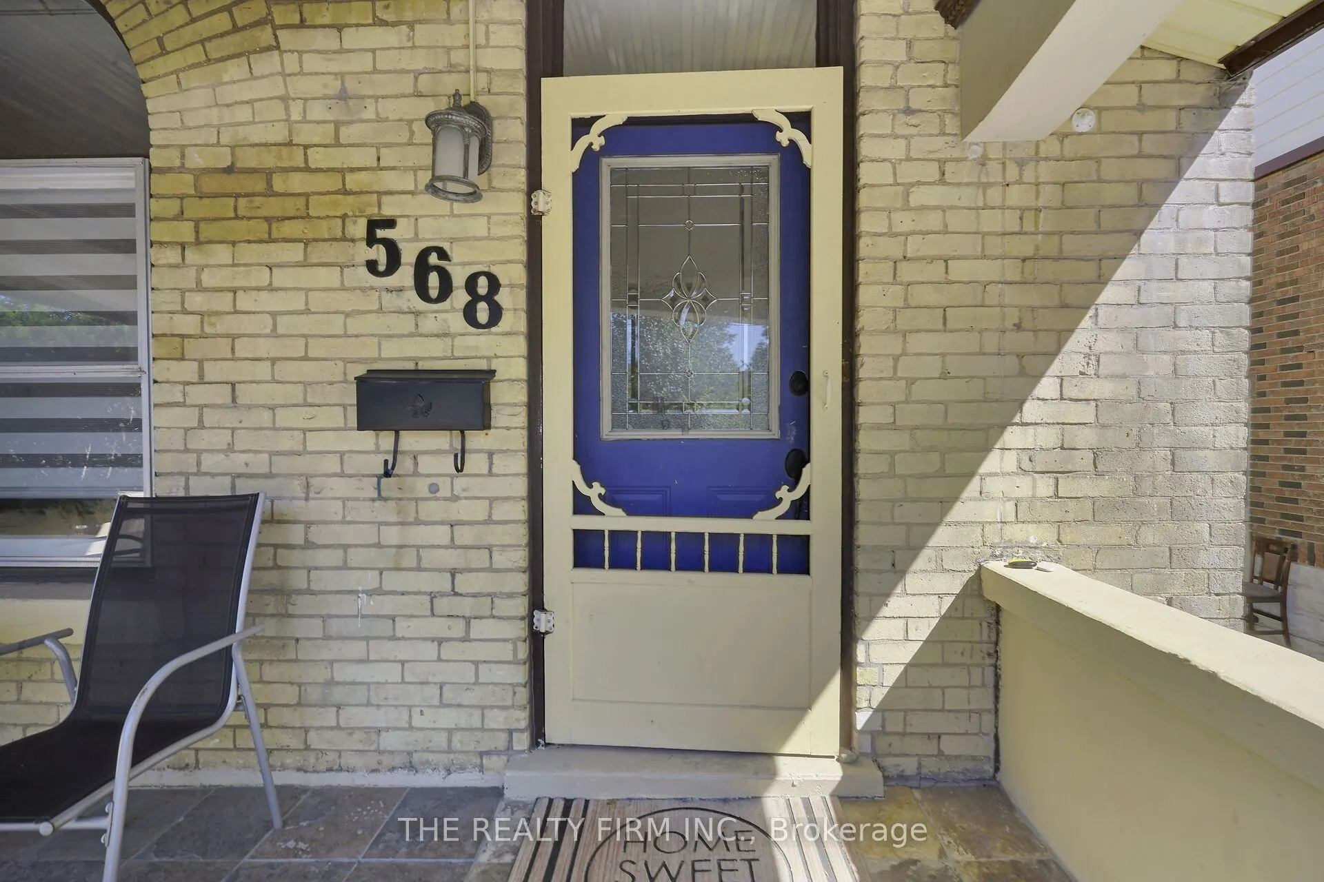 568 Piccadilly Street