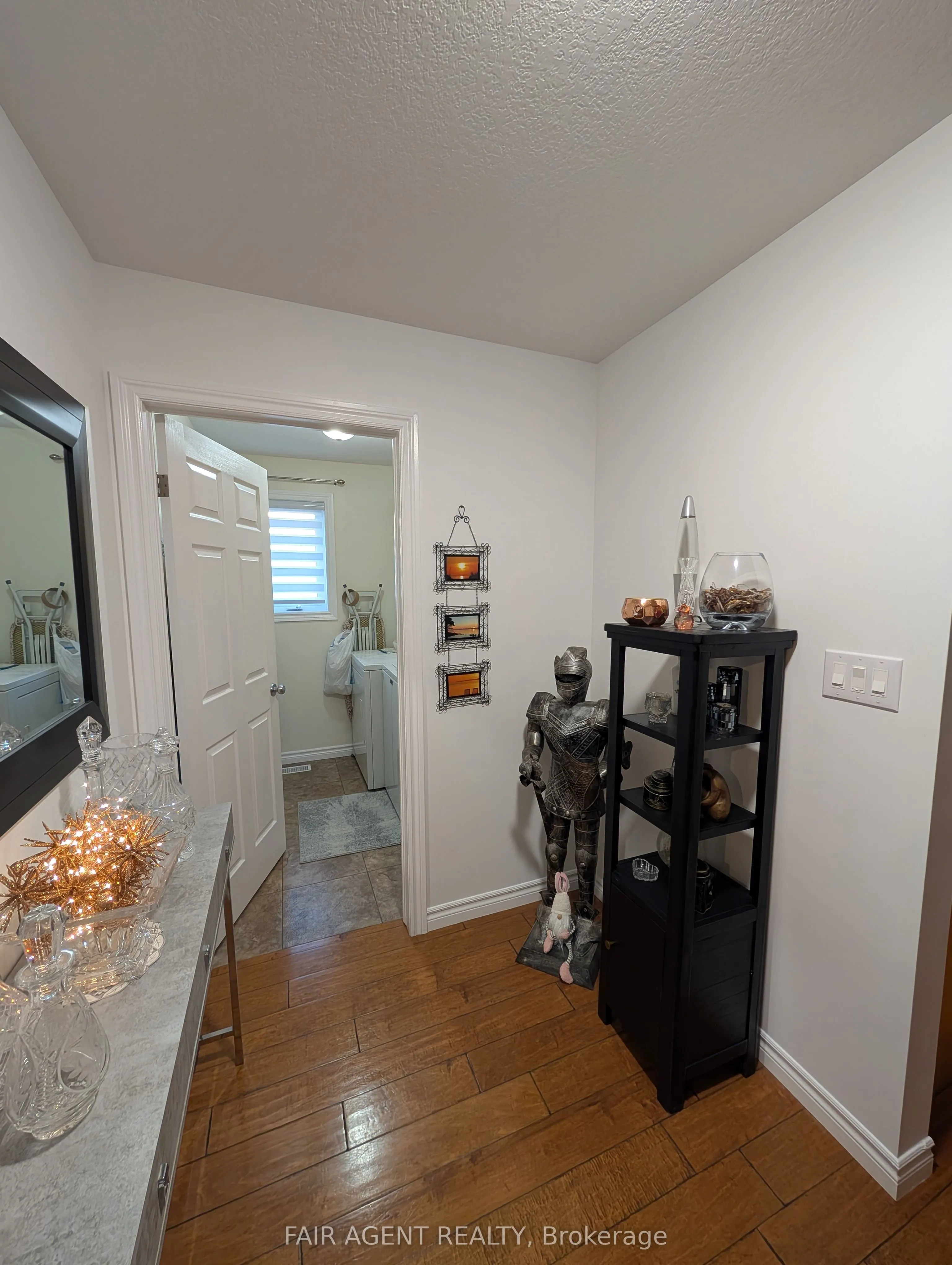 110 MILTON SEILER Crescent