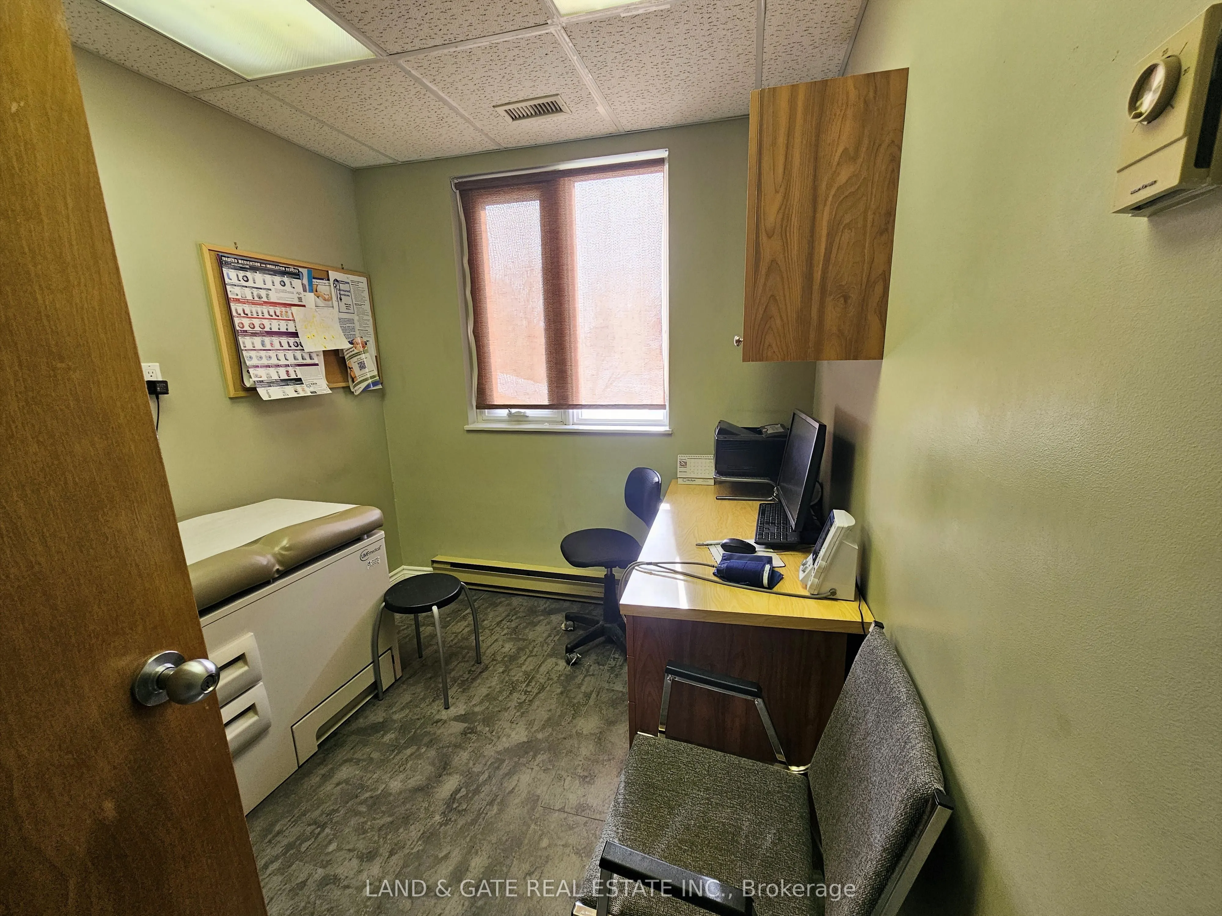 205 Francis Street E, #Upper