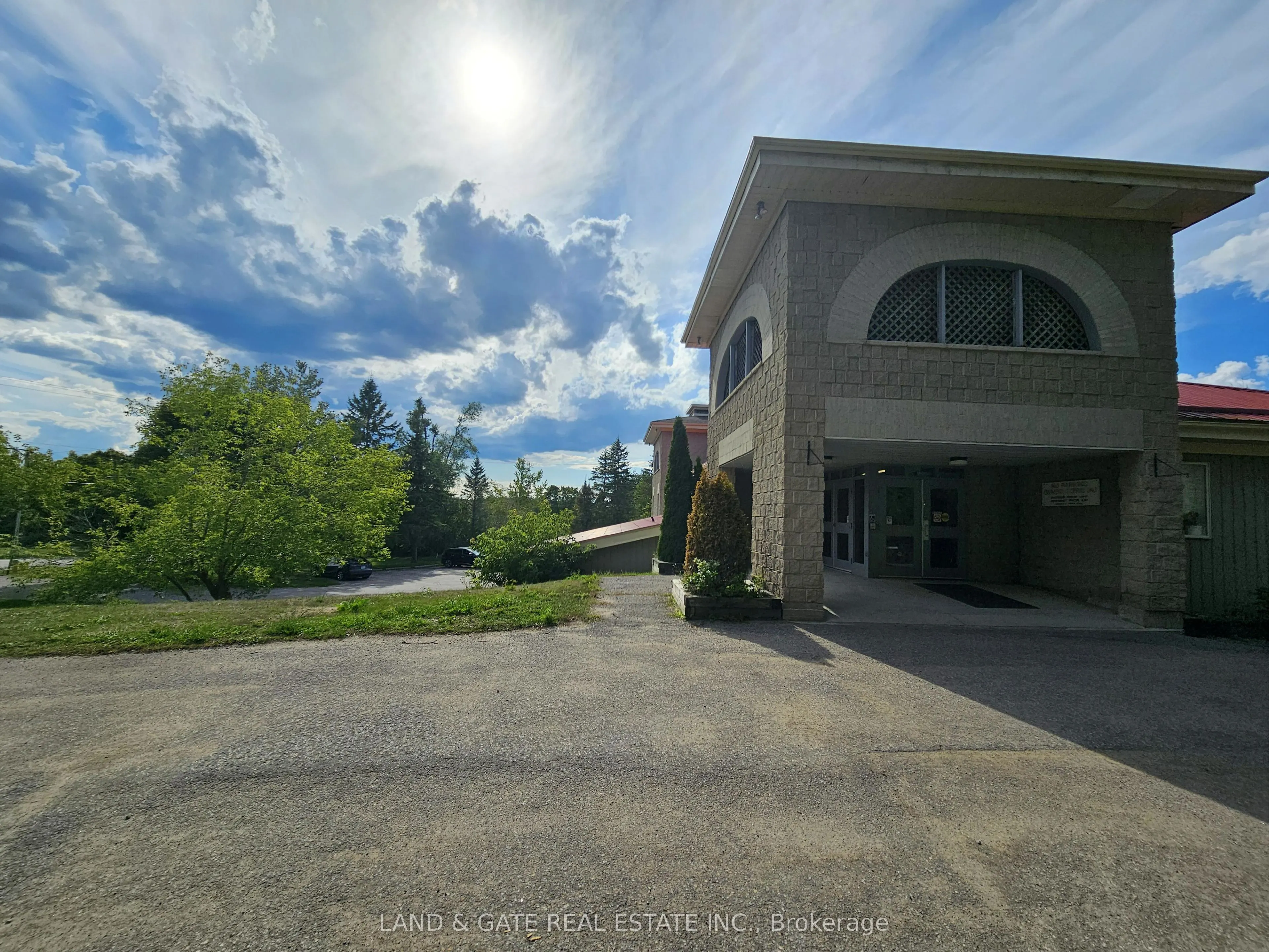 205 Francis Street E, #Upper