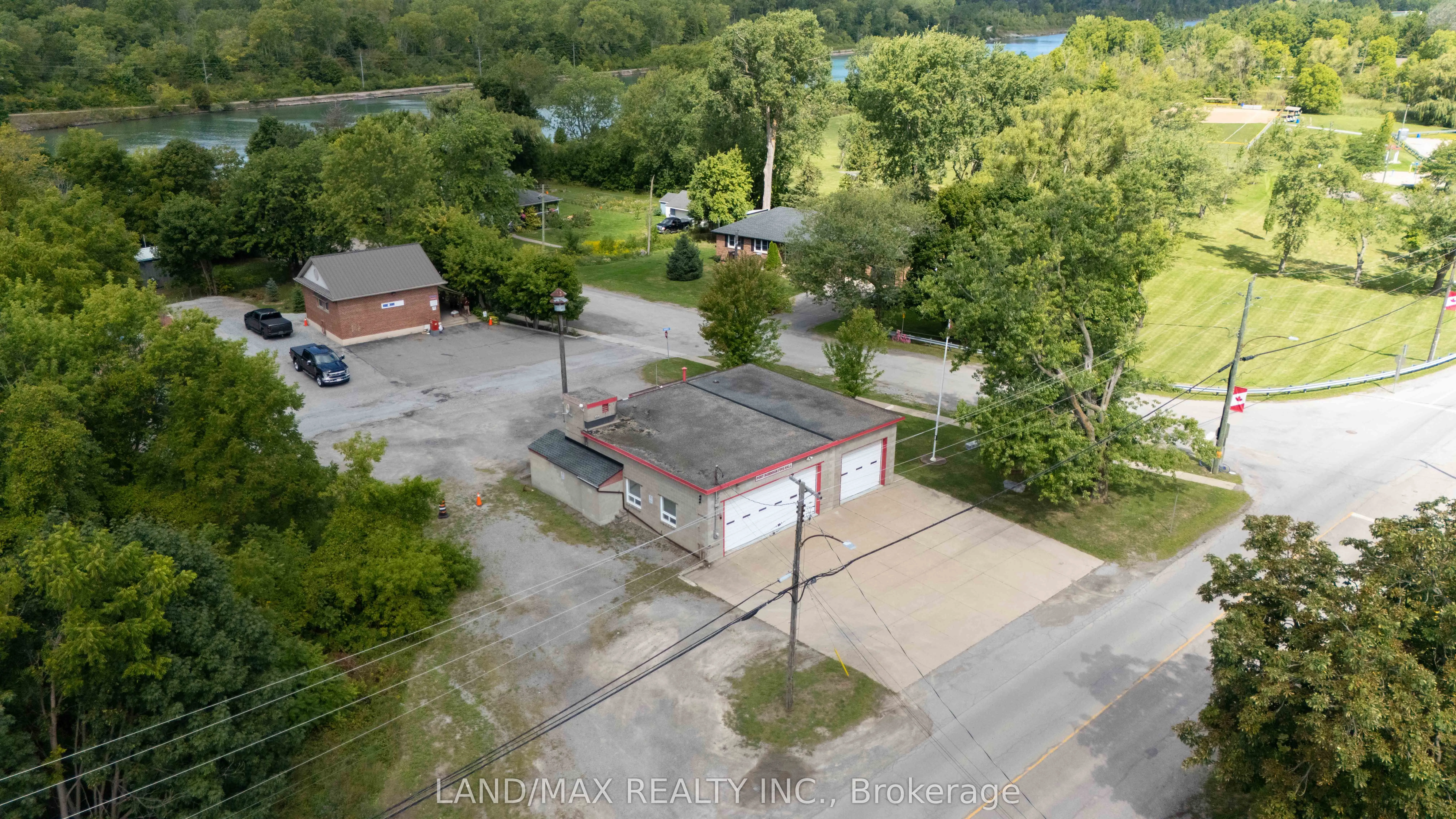 7 -11 River Street