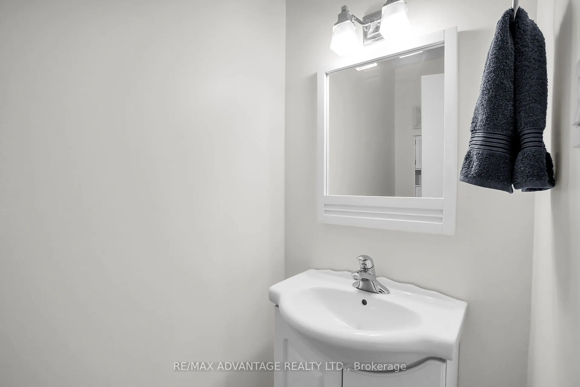 634 Wonderland Road S, #60