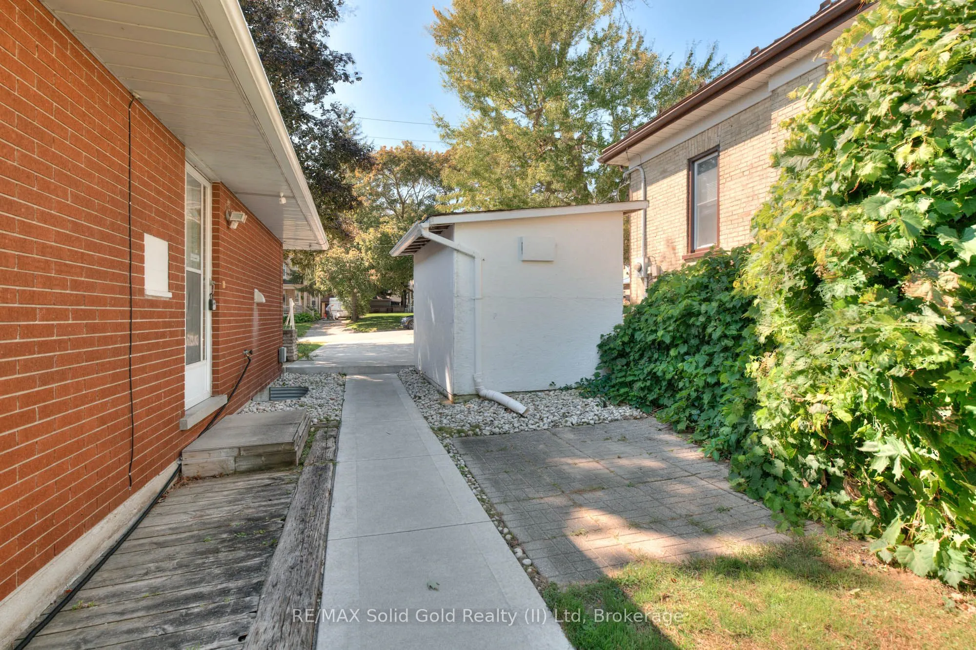 6 Erb Street