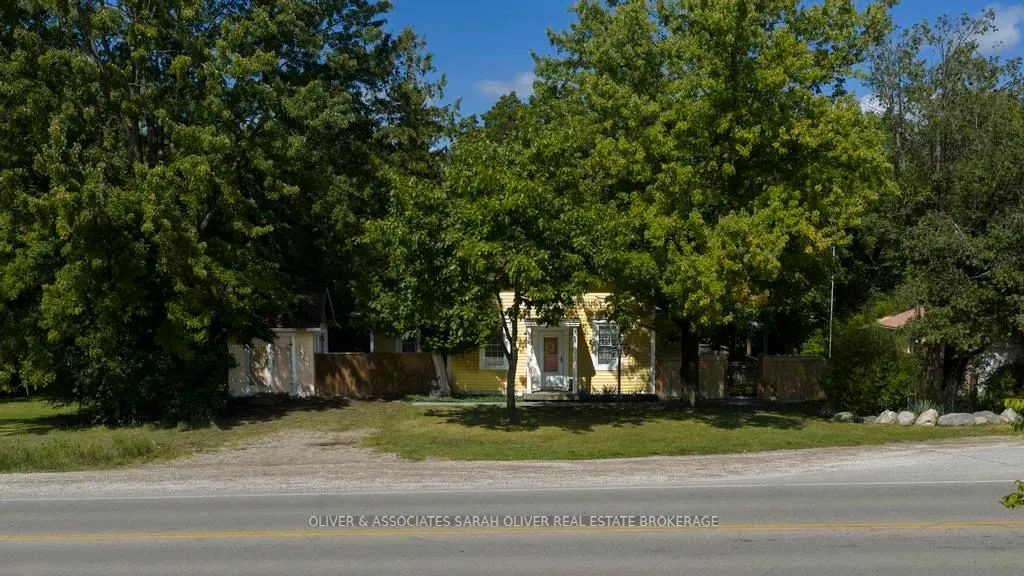 2487 Oxford Street W