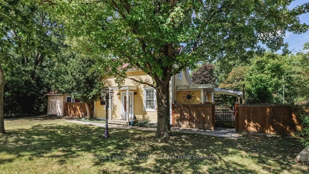 2487 Oxford Street W