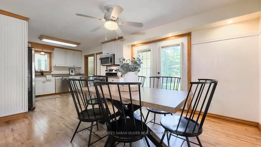 2487 Oxford Street W