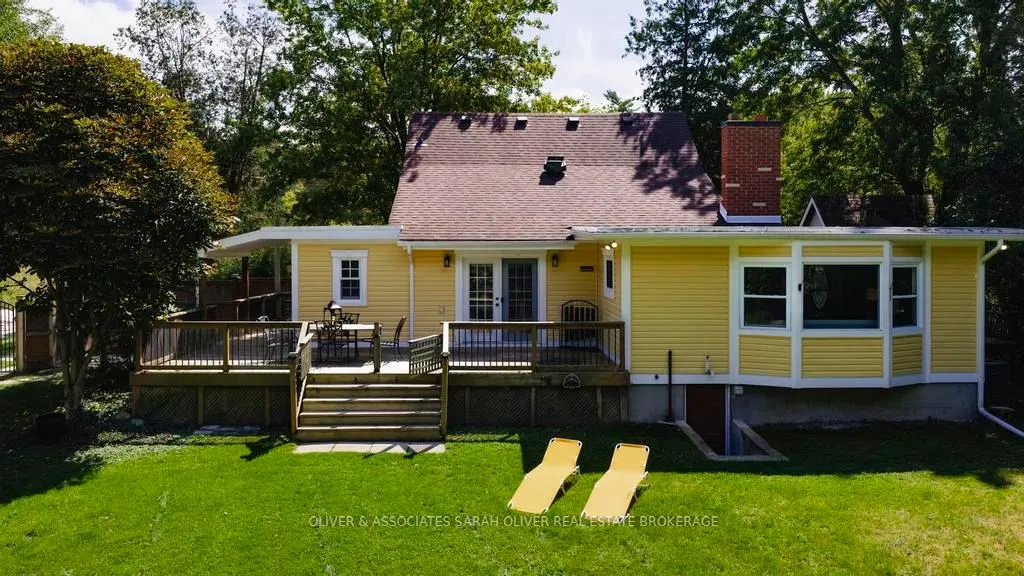 2487 Oxford Street W