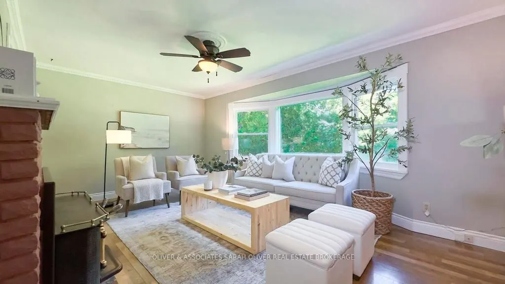 2487 Oxford Street W