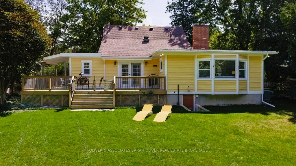 2487 Oxford Street W