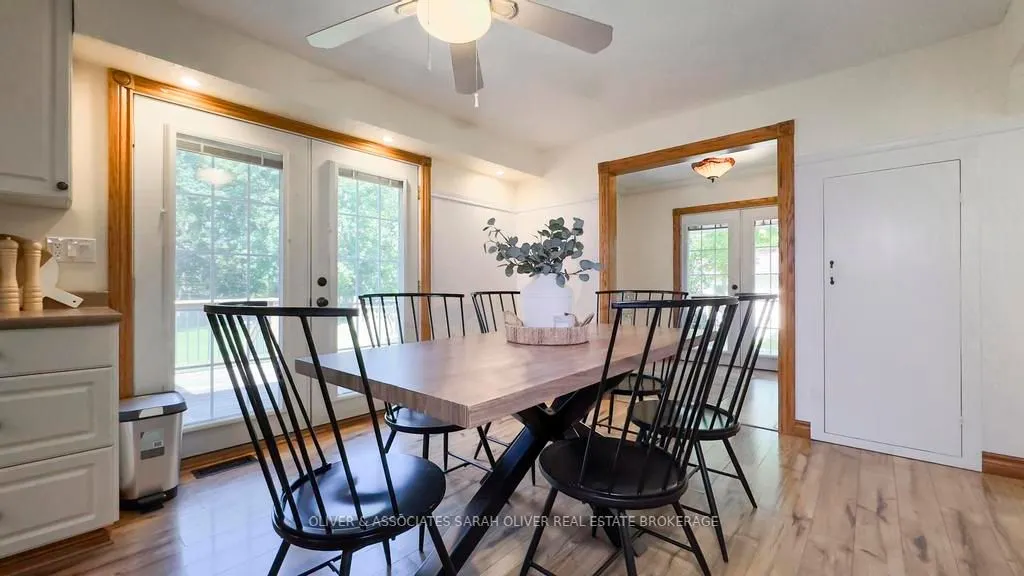 2487 Oxford Street W
