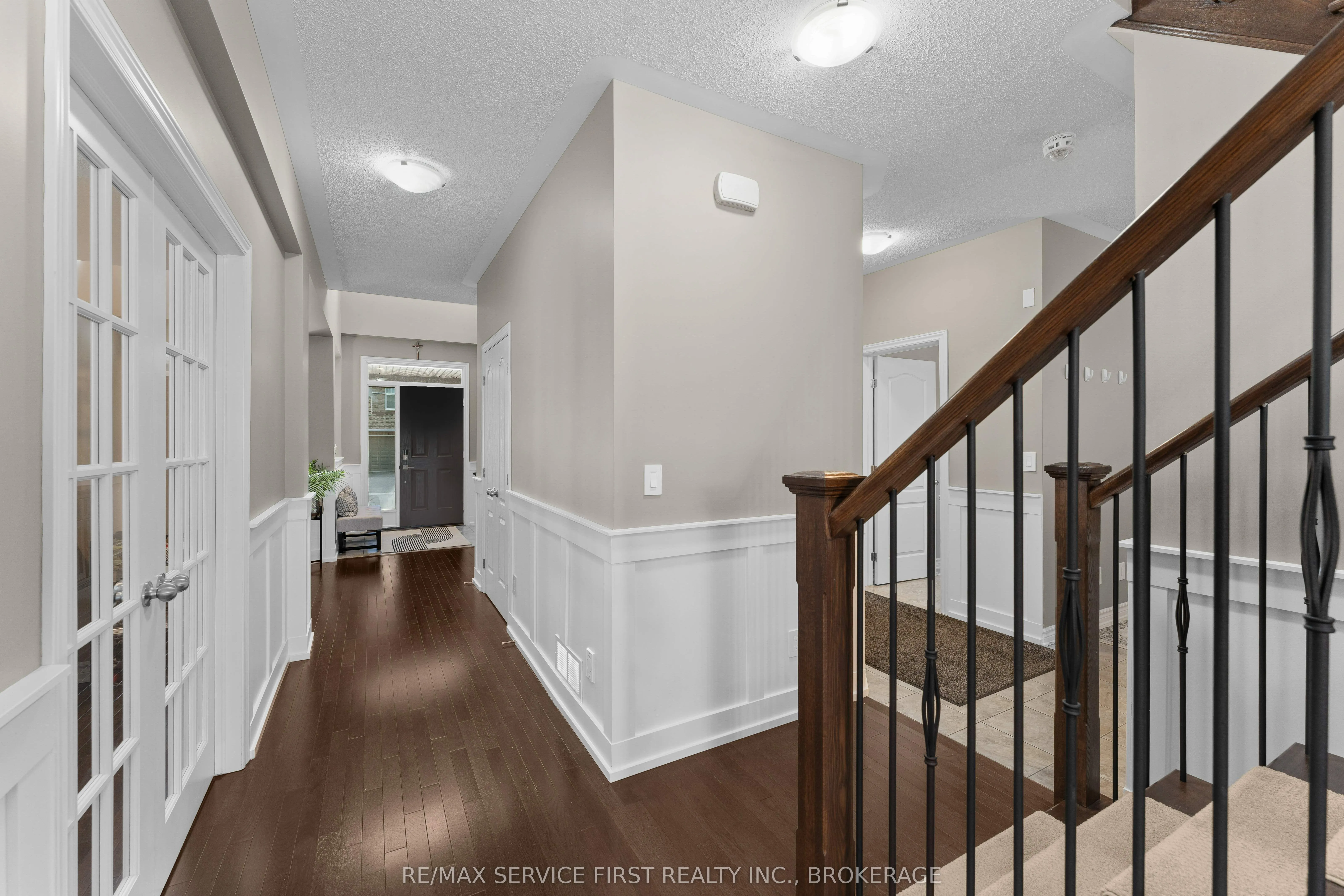 1134 ESCALA Crescent