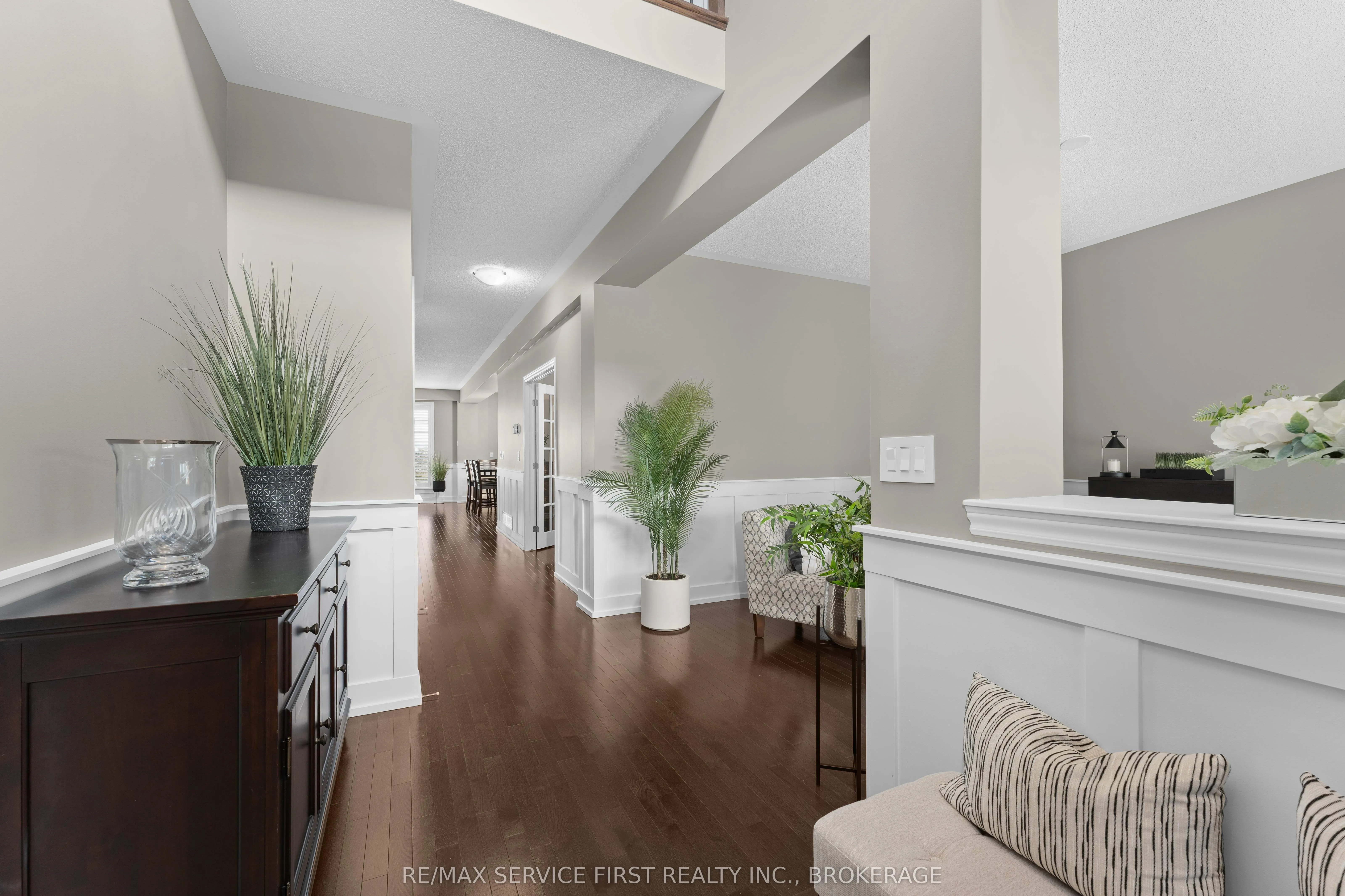 1134 ESCALA Crescent