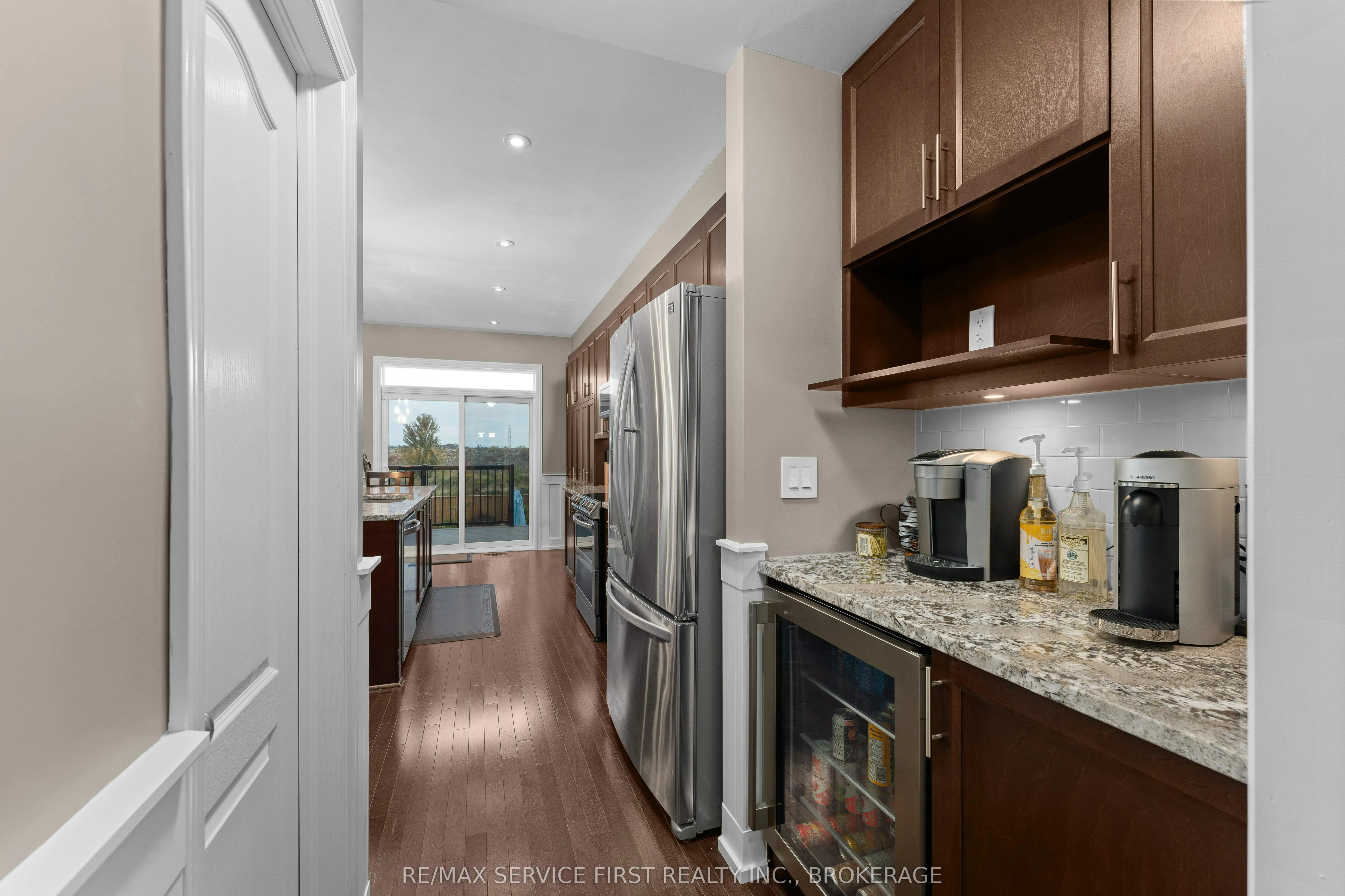 1134 ESCALA Crescent