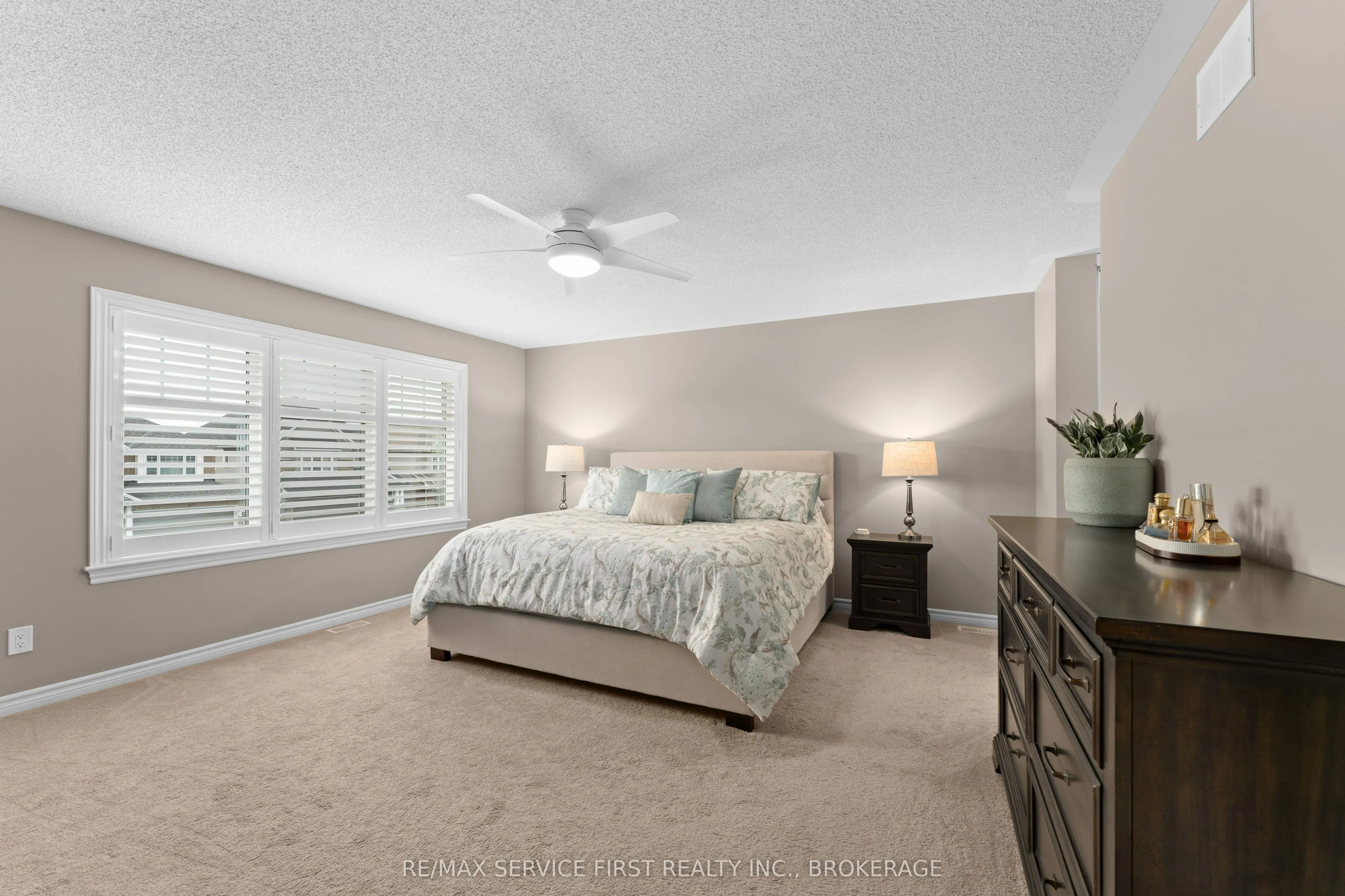 1134 ESCALA Crescent