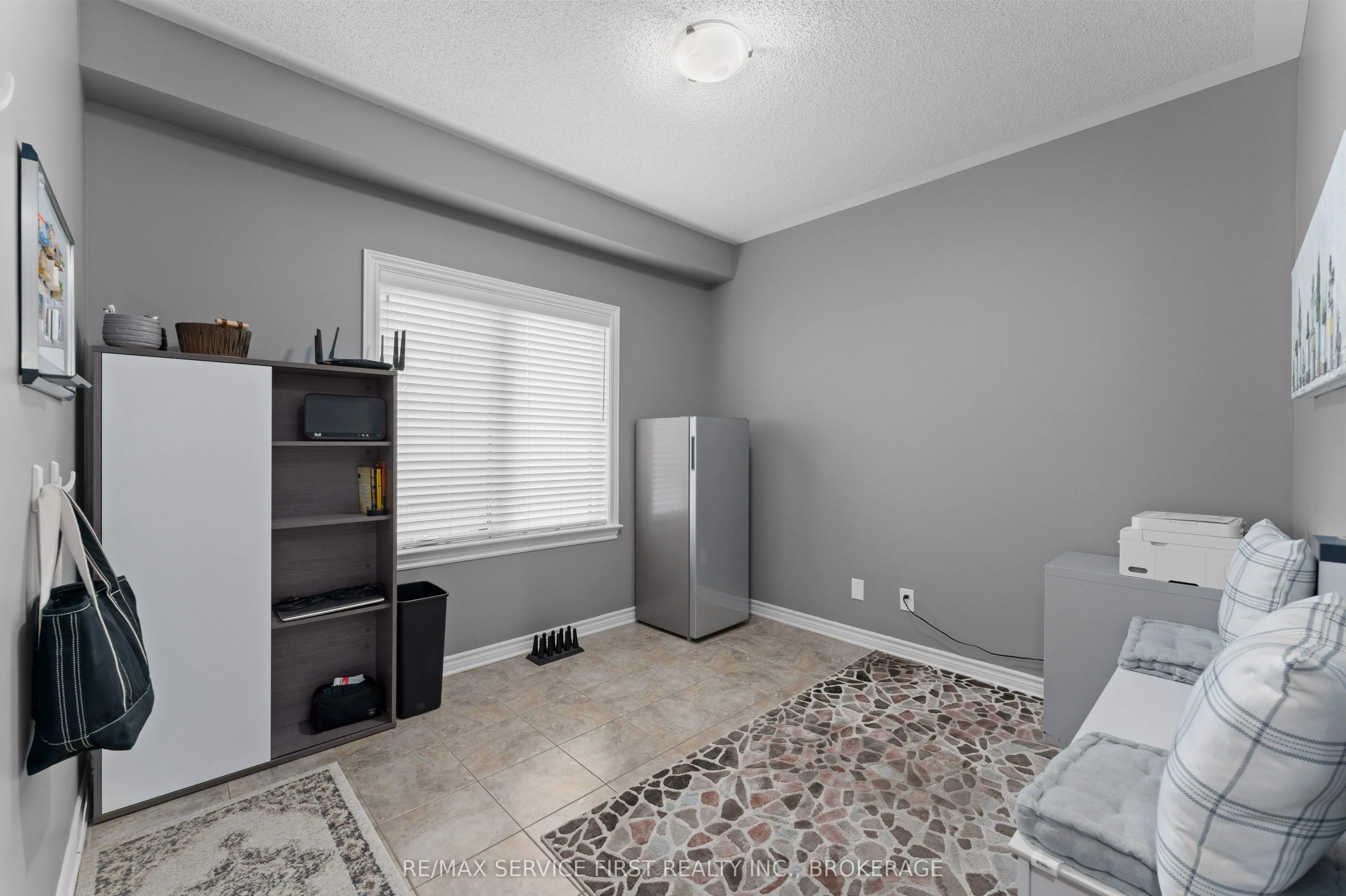 1134 ESCALA Crescent