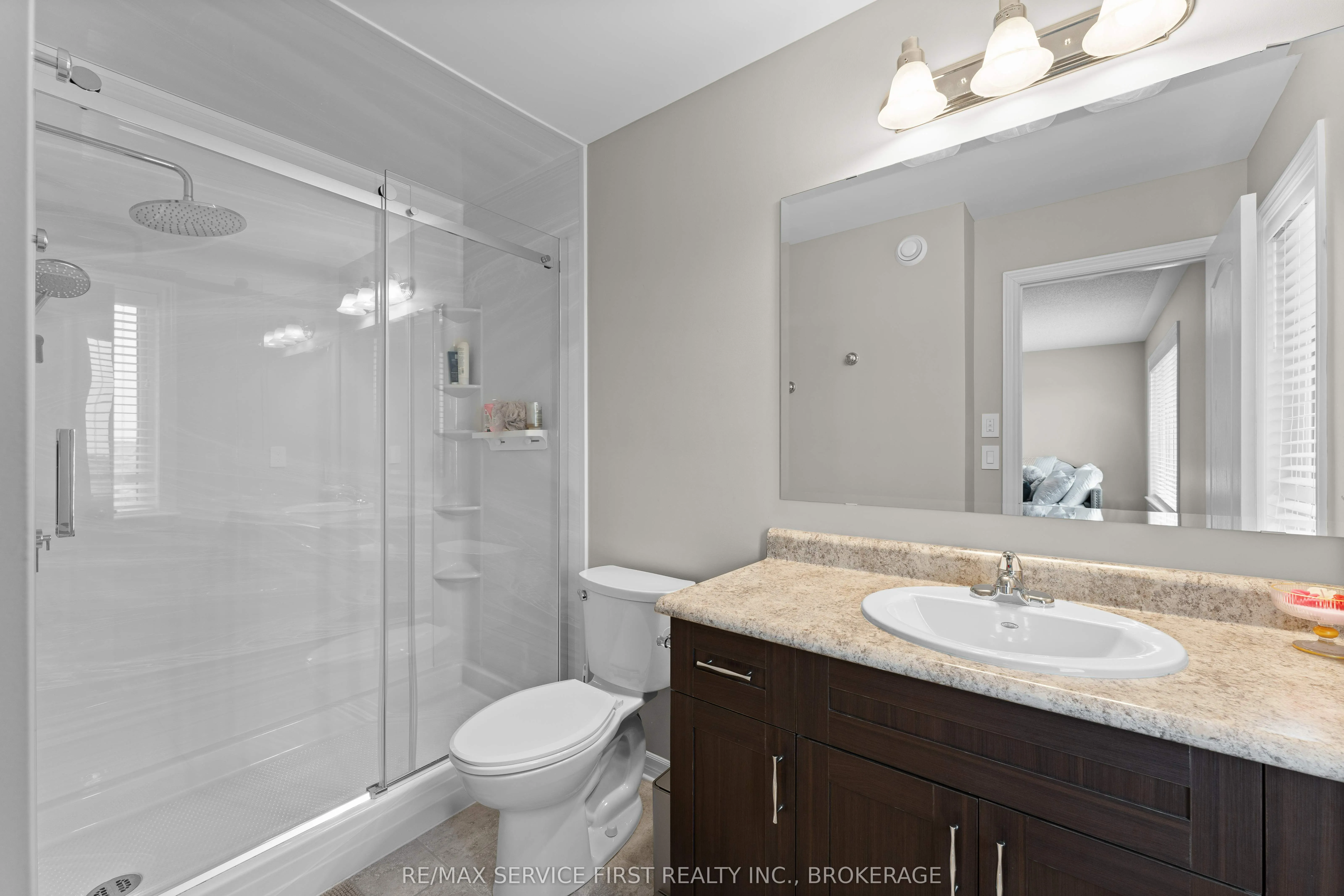 1134 ESCALA Crescent