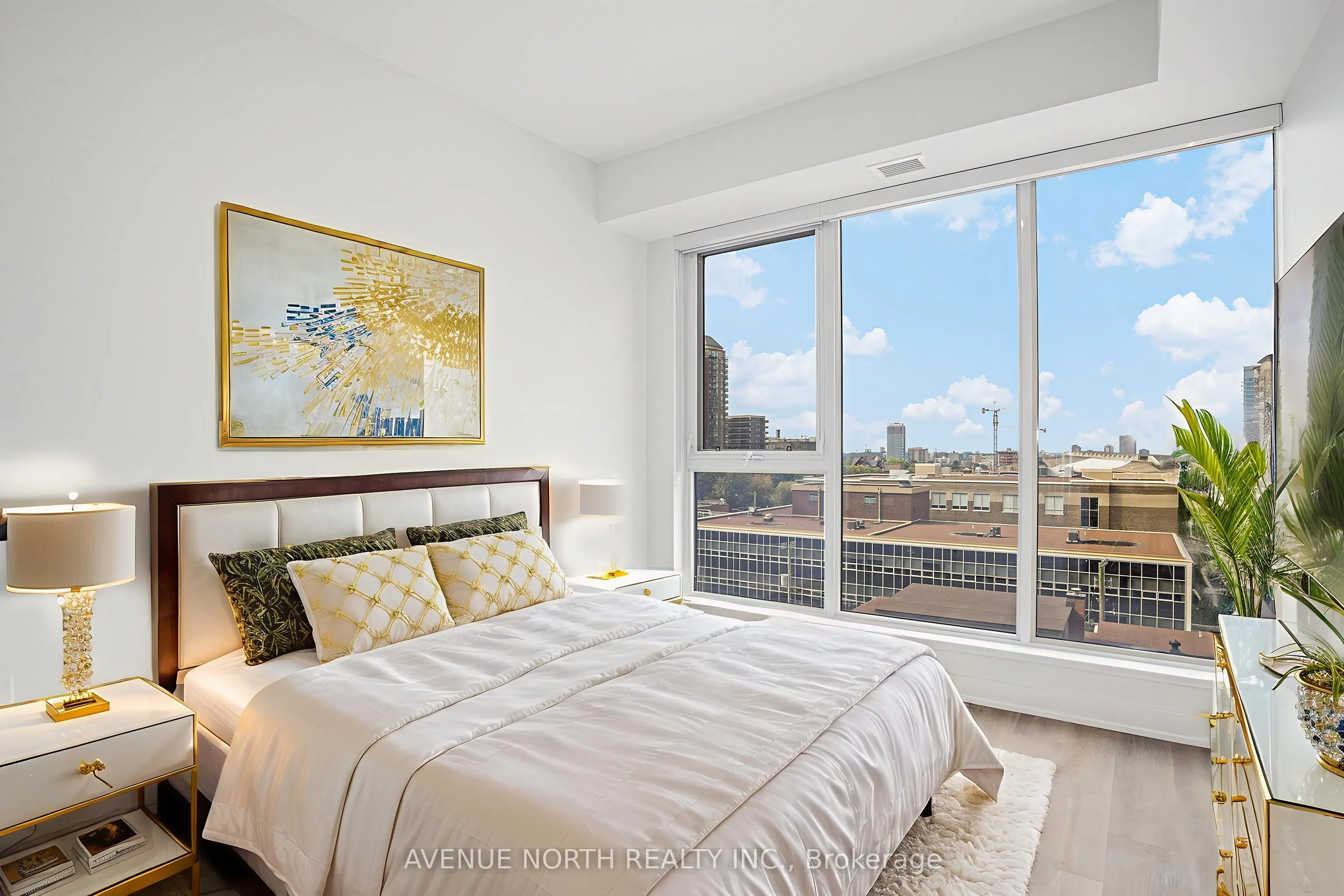 400 albert Street, #704