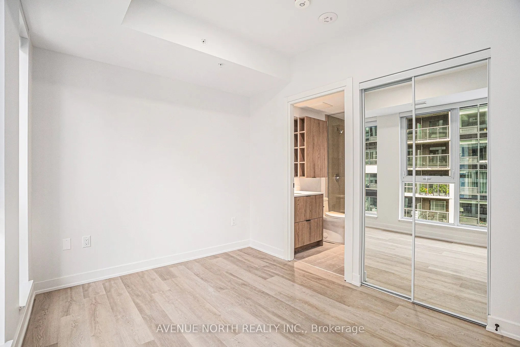 400 albert Street, #1208