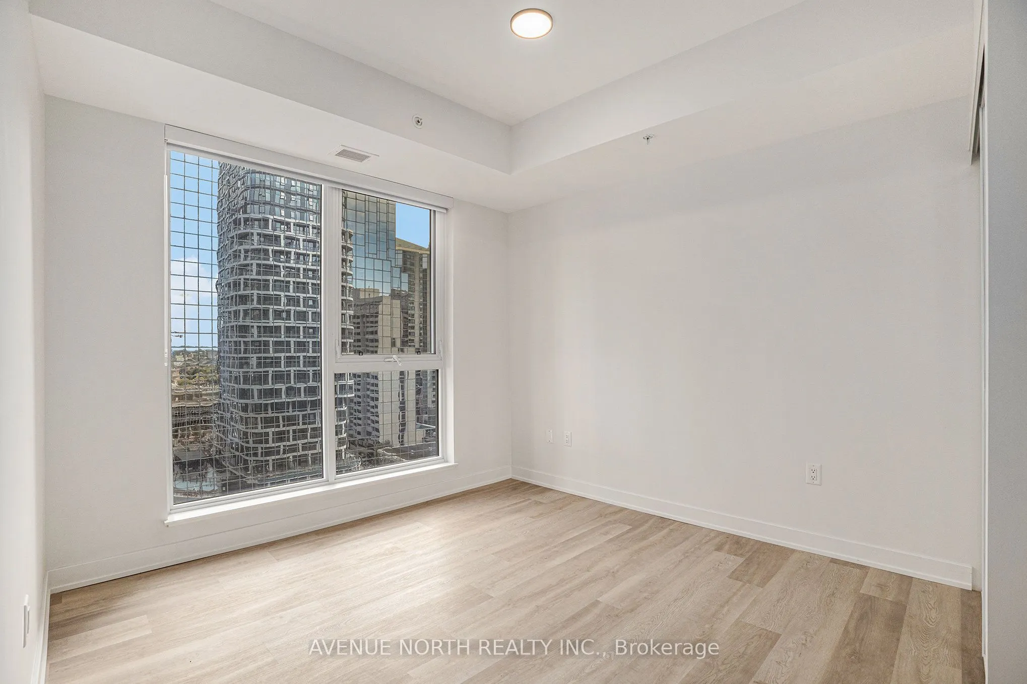 400 albert Street, #1208