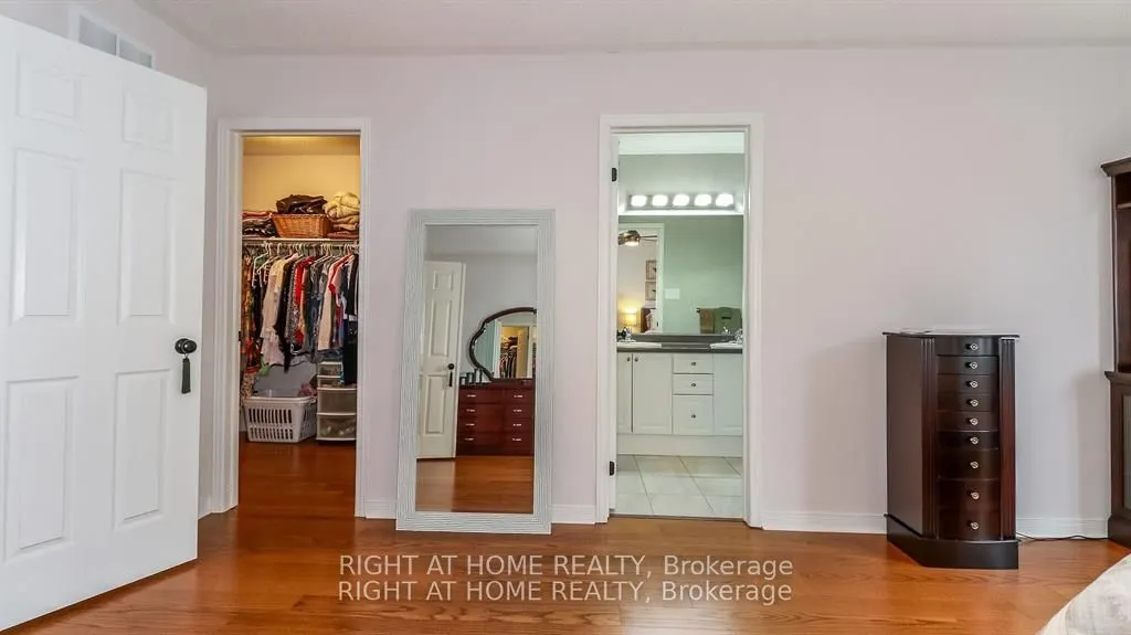28 Masters Crescent