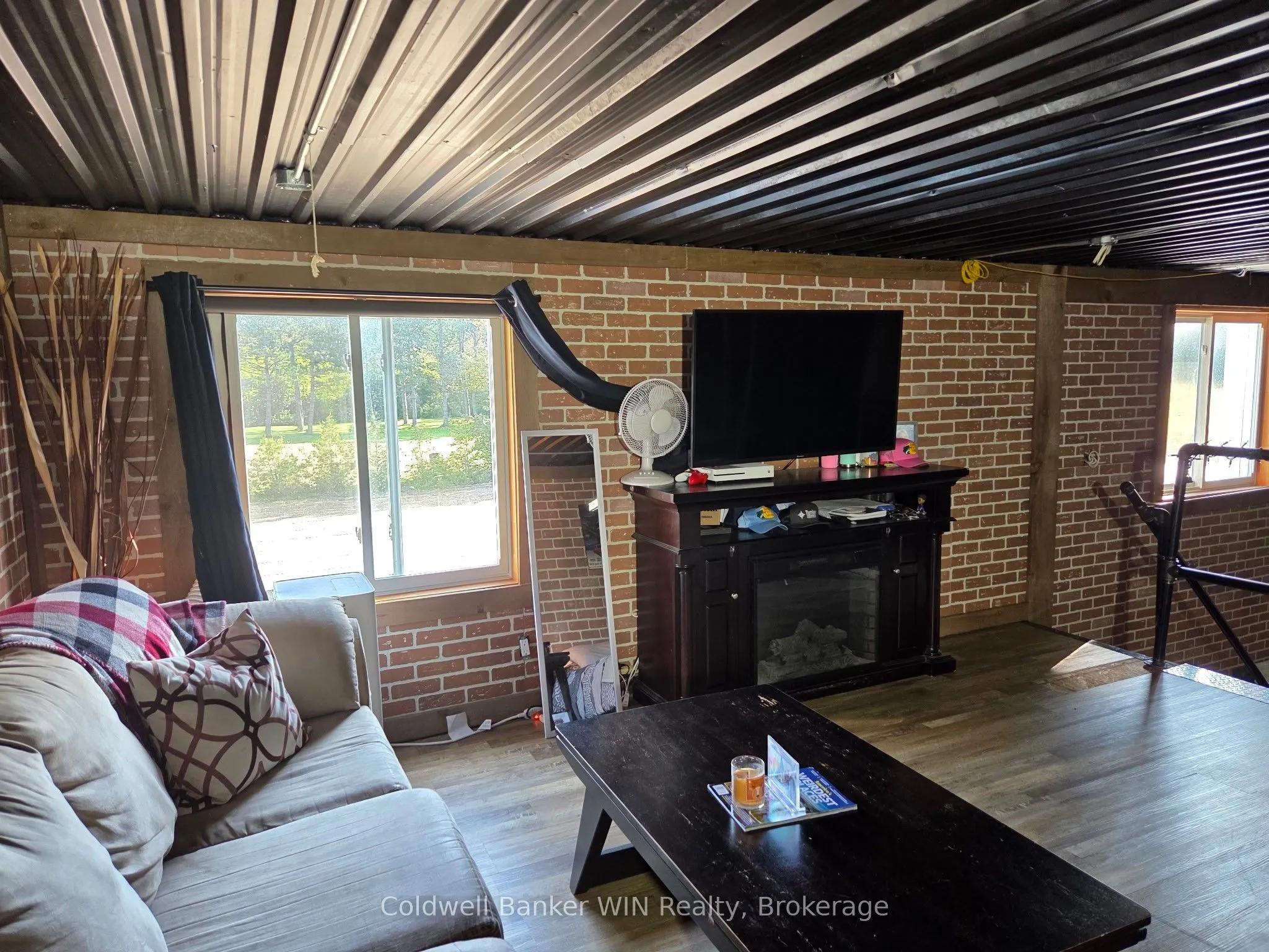 9103 Highway 6