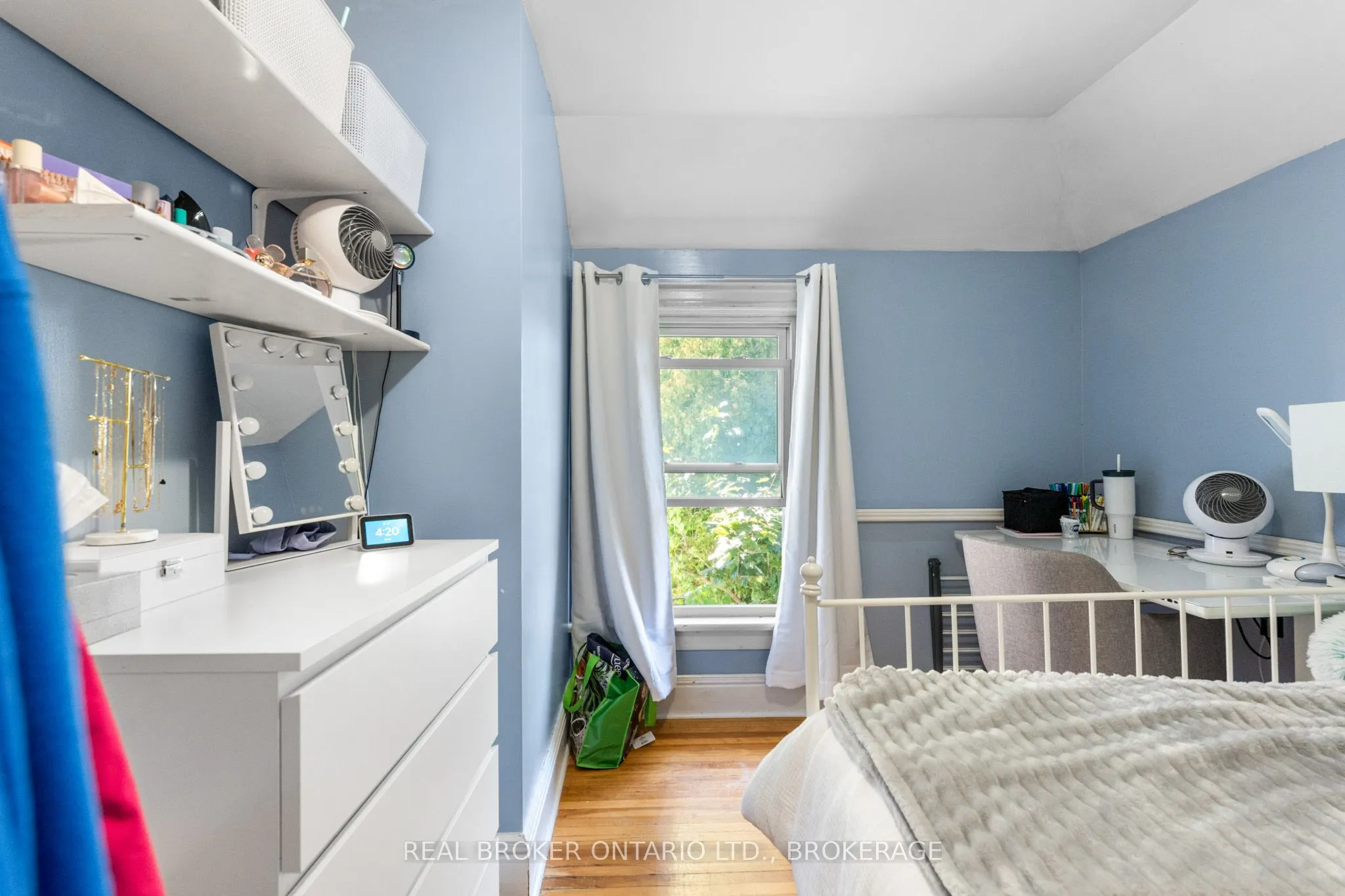 328 Collingwood Street