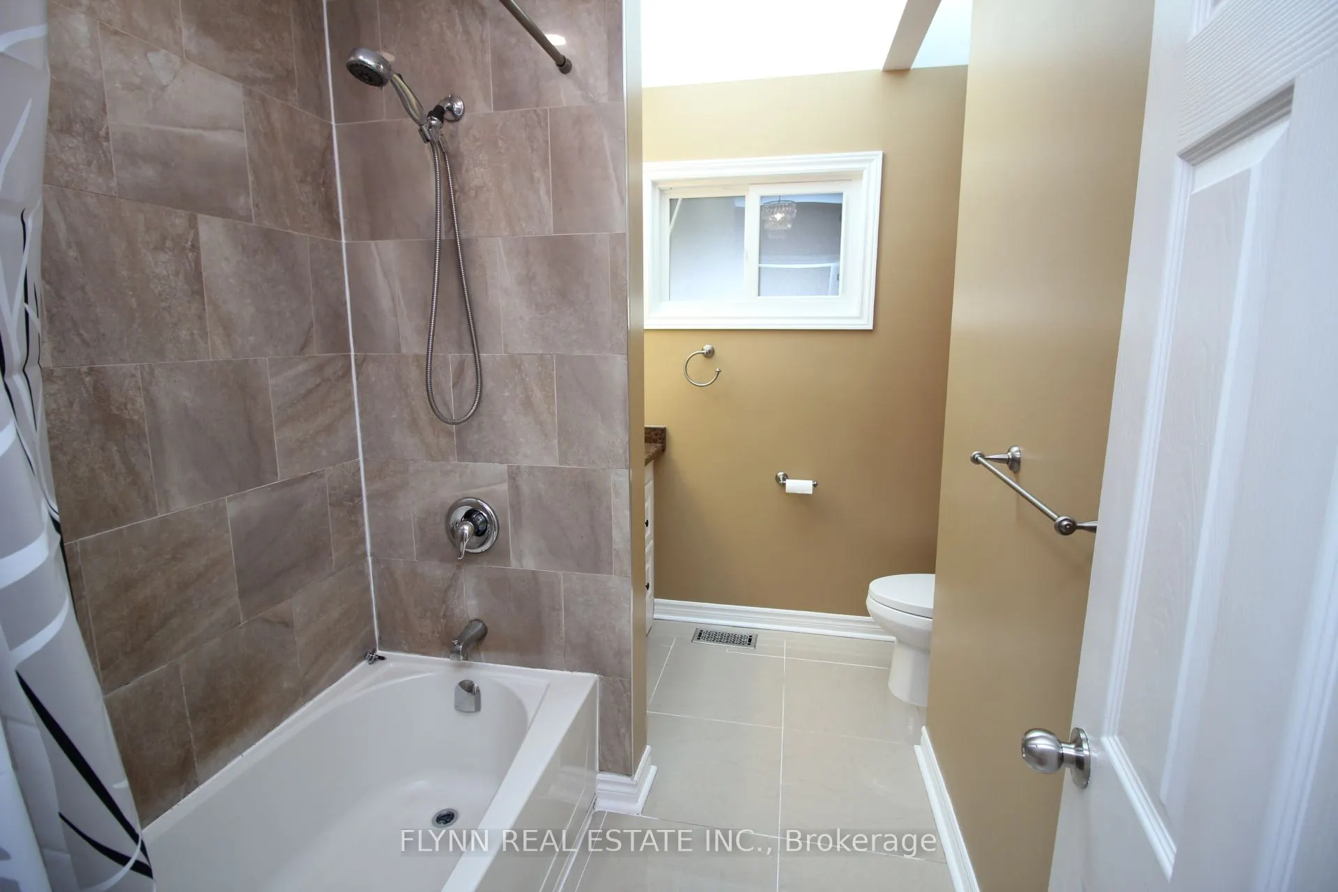 7139 WARDEN Avenue, #Upper